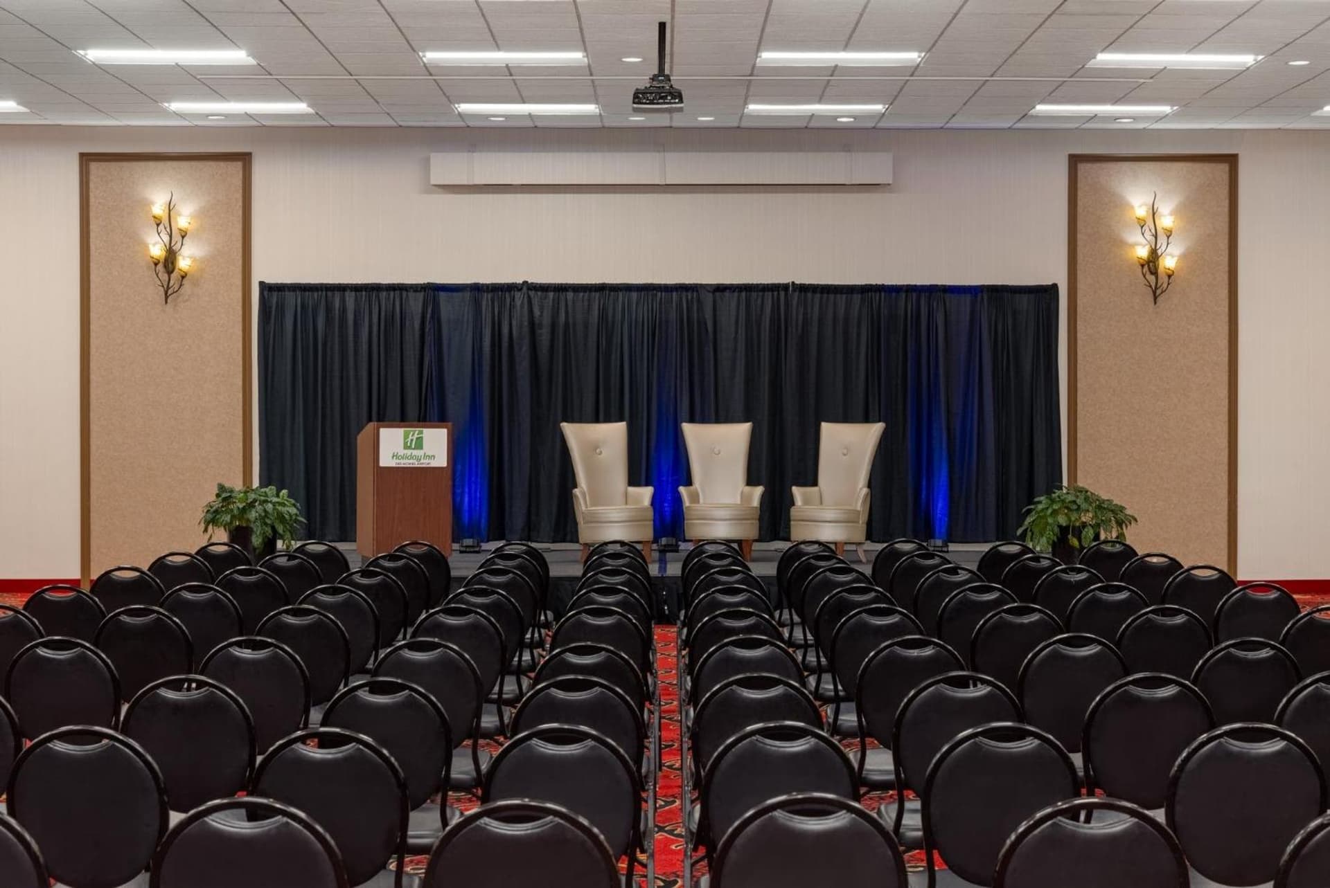 Holiday Inn Des Moines-Airport Conf Center by IHG gallery photo in Des Moines, IA — image 68