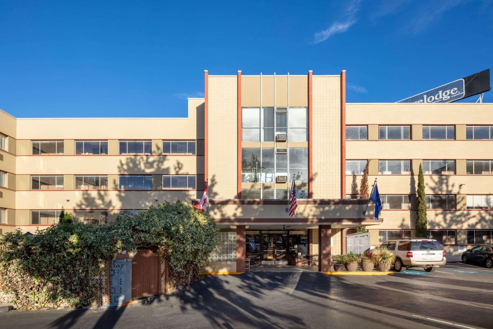 Travelodge by Wyndham Seattle By The Space Needle property views in Seattle, WA — gallery photo 3