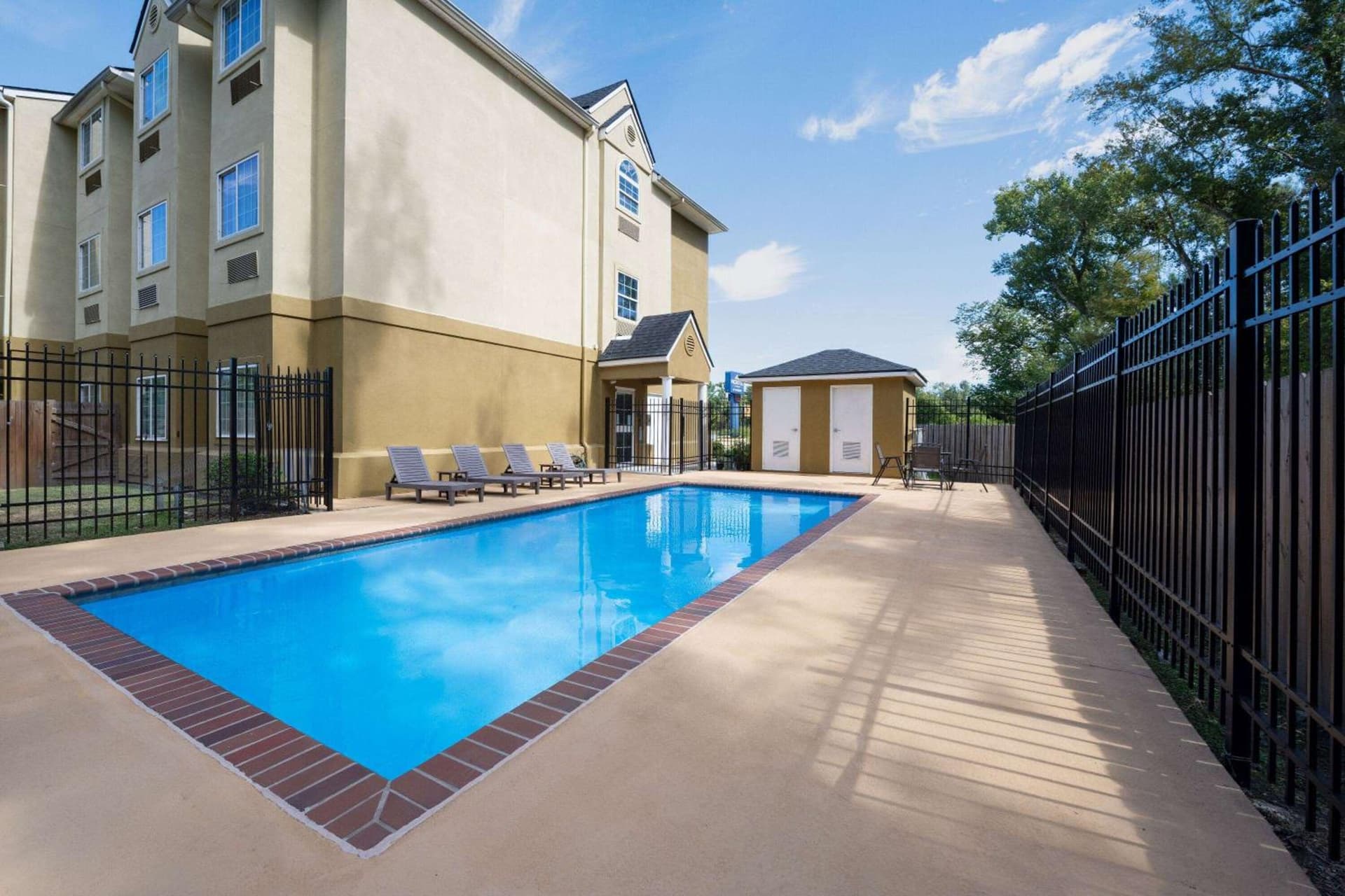 Microtel Inn & Suites by Wyndham of Houma gallery photo in Houma, LA — image 8