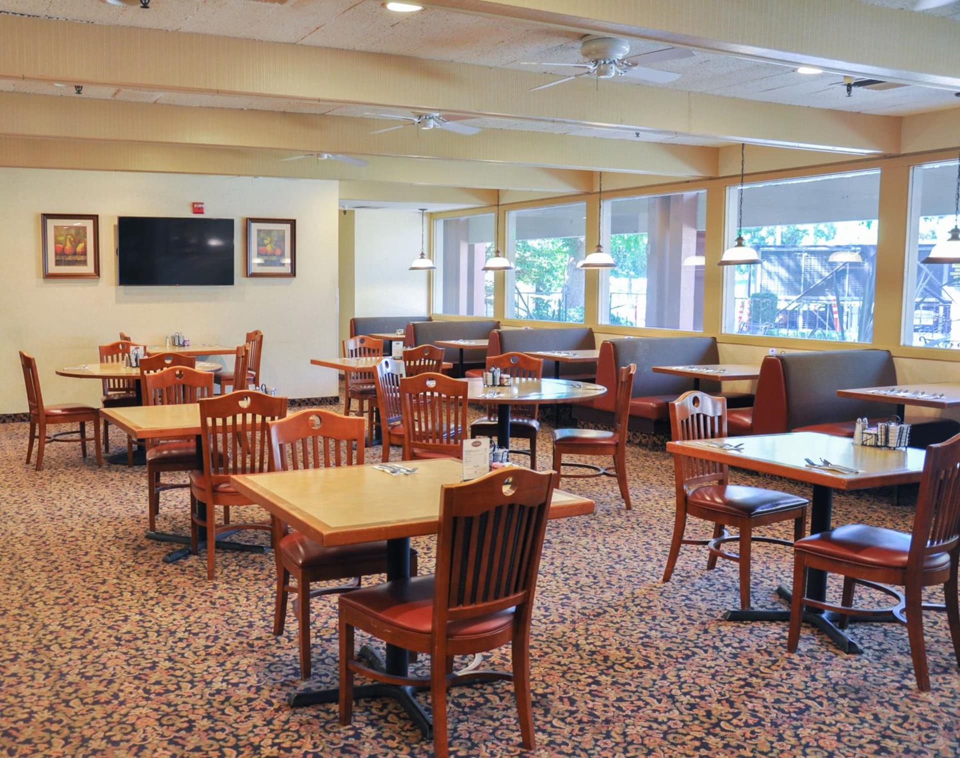 Piccadilly Inn Airport gallery photo in Fresno, CA — image 24