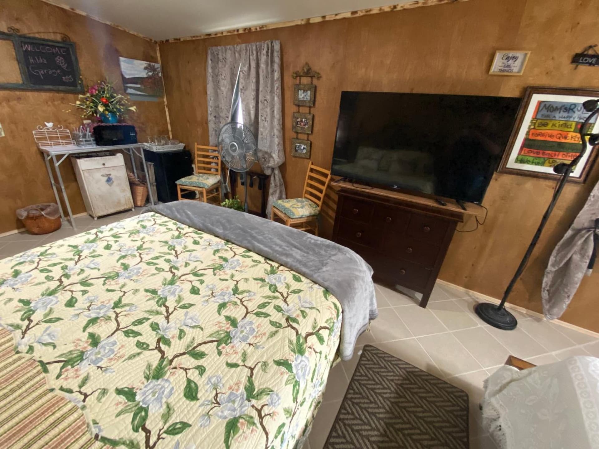 Hilda's Garage~Bandera, TX. interior in Bandera, TX — gallery photo 2