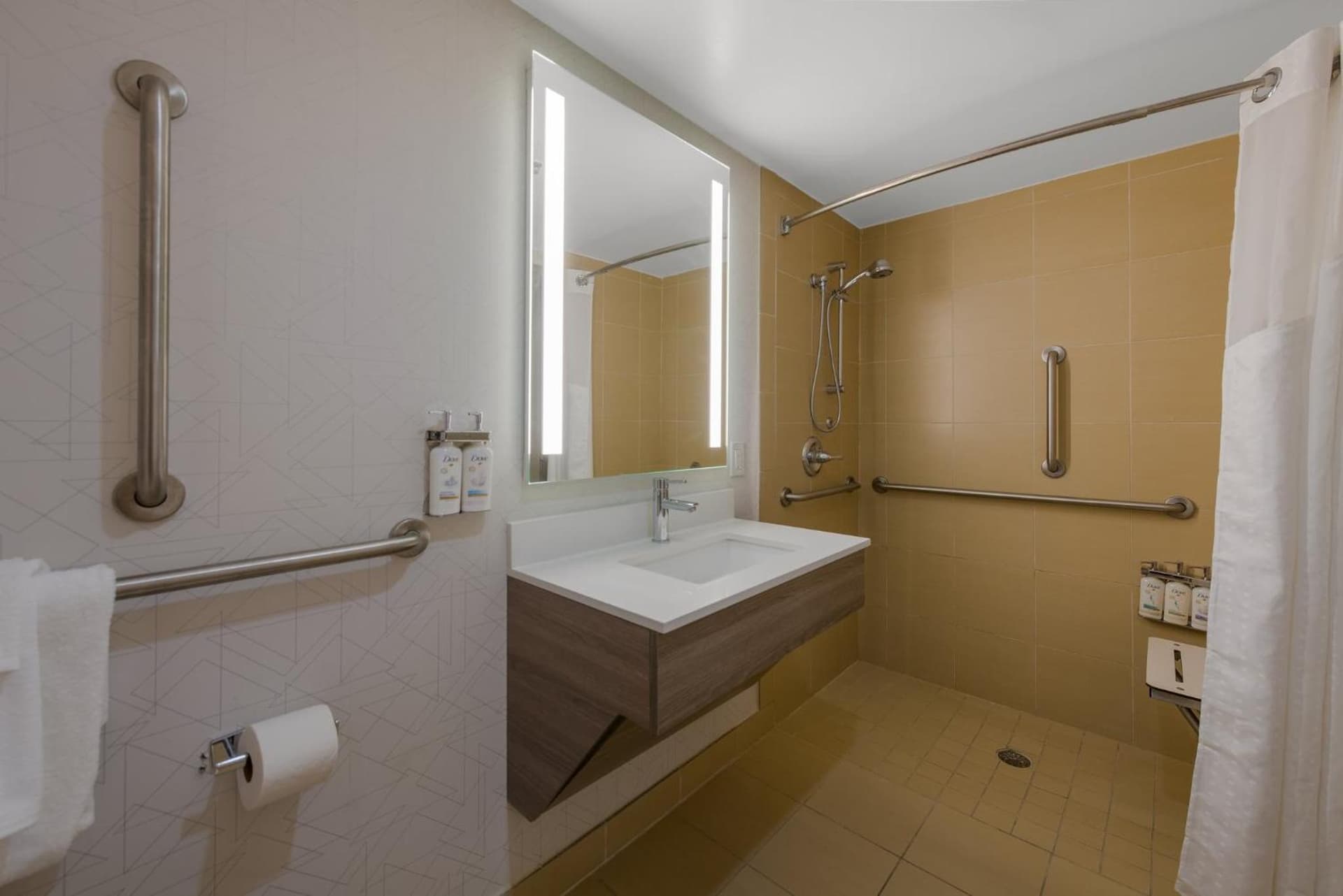 Holiday Inn Express Hotels- Hampton by IHG interior in Hampton, VA — gallery photo 2
