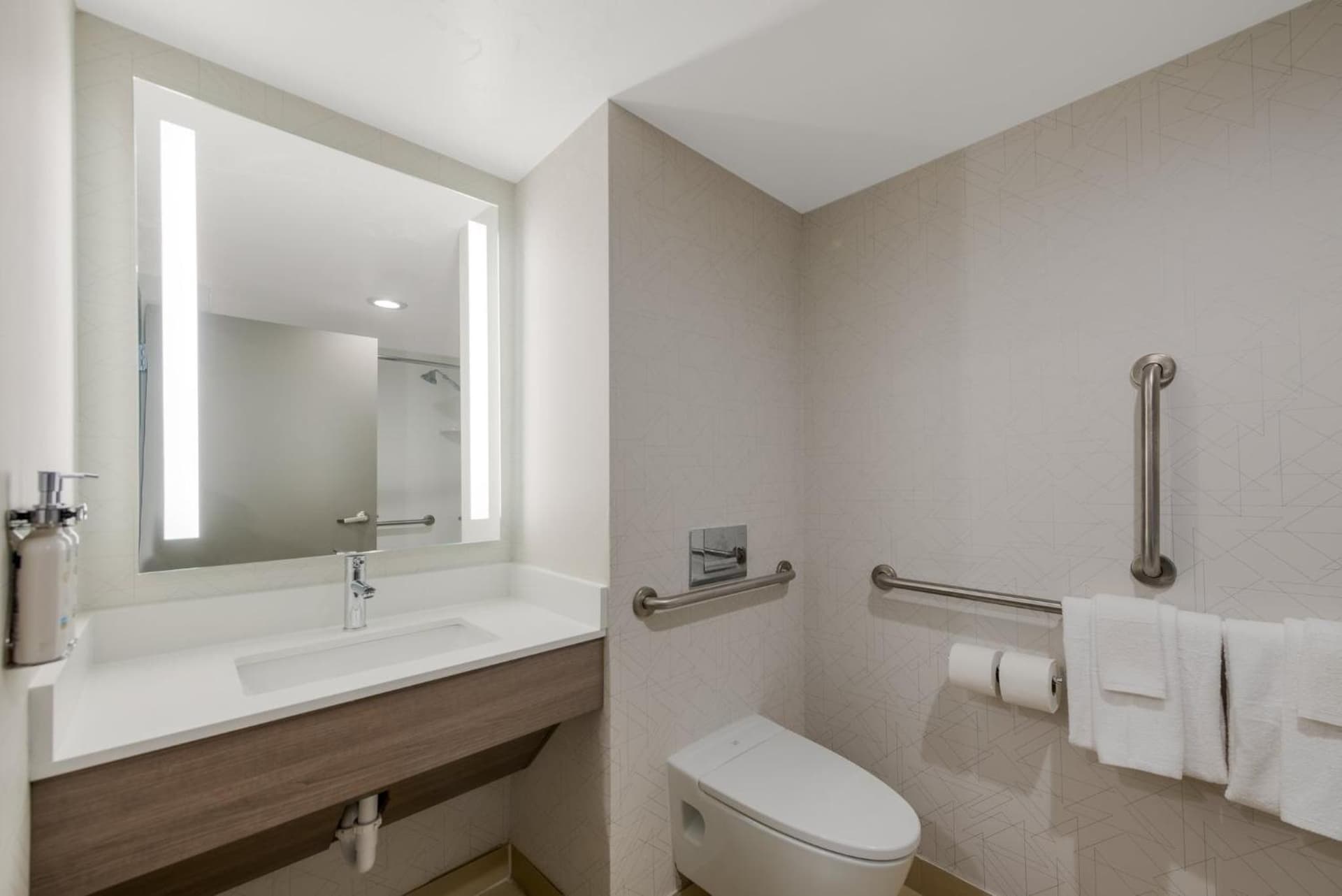 Holiday Inn Express Hotels- Hampton by IHG gallery photo in Hampton, VA — image 73