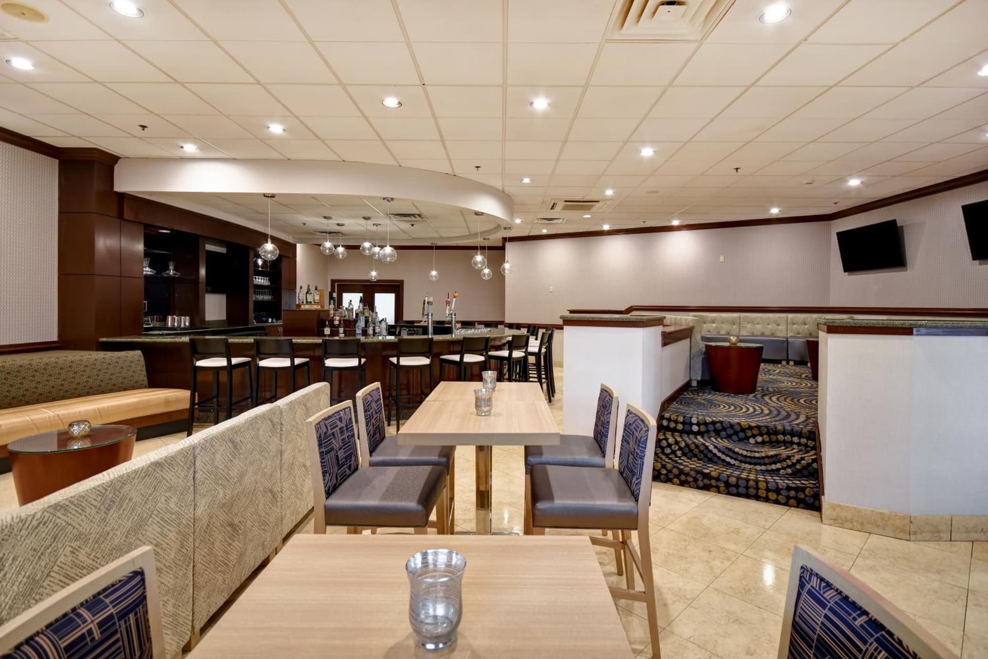 DoubleTree by Hilton Hotel Augusta gallery photo in Augusta, GA — image 9
