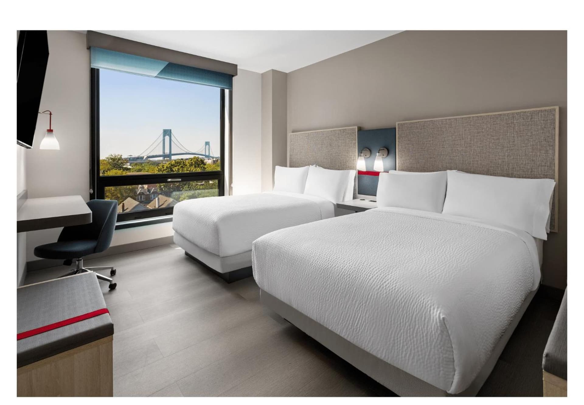 avid hotels - Brooklyn Dyker Heights by IHG gallery photo in Brooklyn, NY — image 42