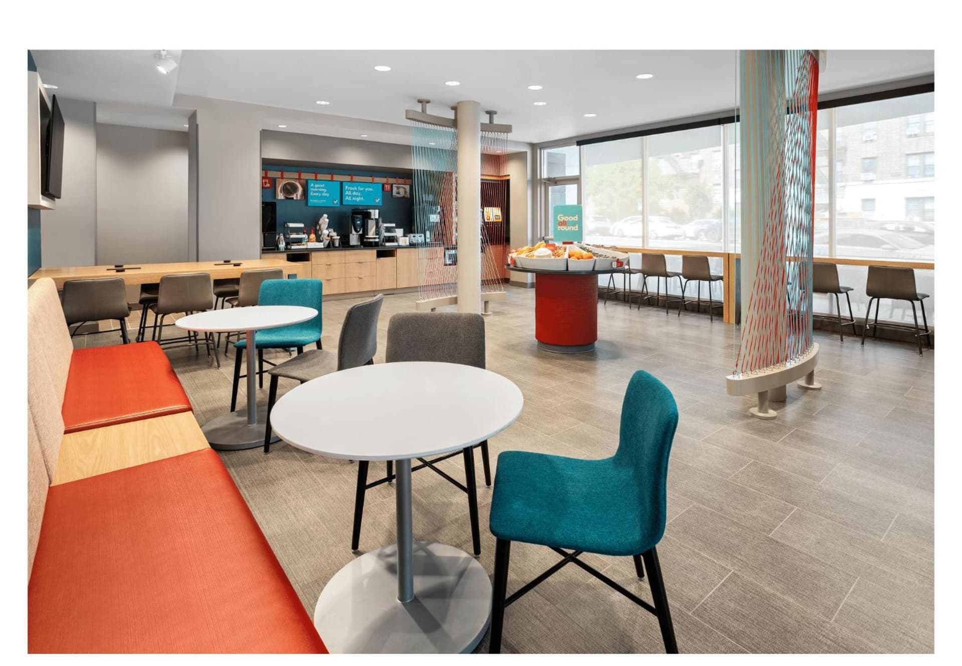 avid hotels - Brooklyn Dyker Heights by IHG gallery photo in Brooklyn, NY — image 4