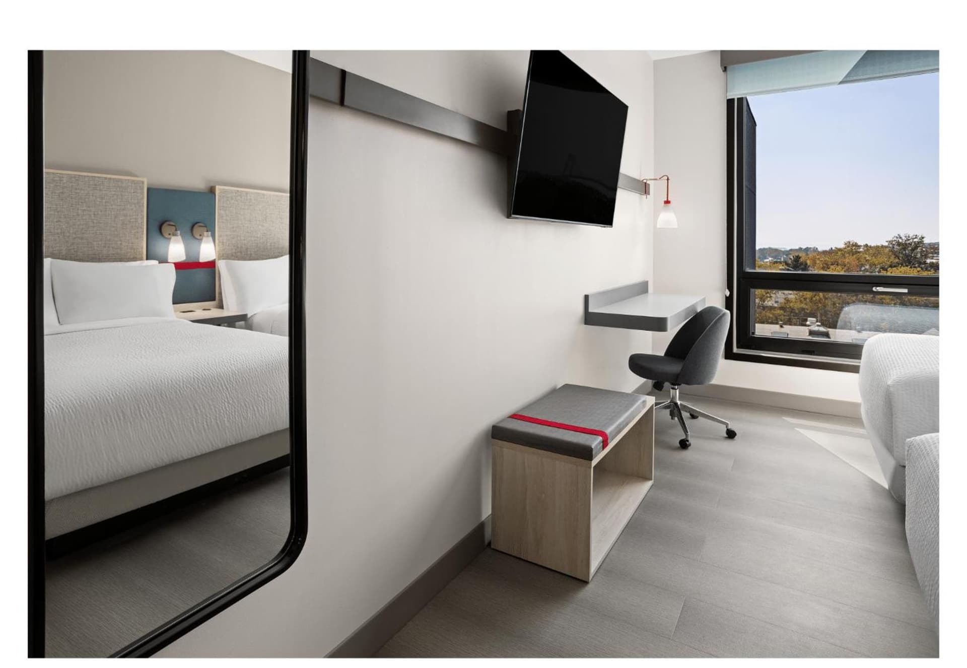 avid hotels - Brooklyn Dyker Heights by IHG gallery photo in Brooklyn, NY — image 18