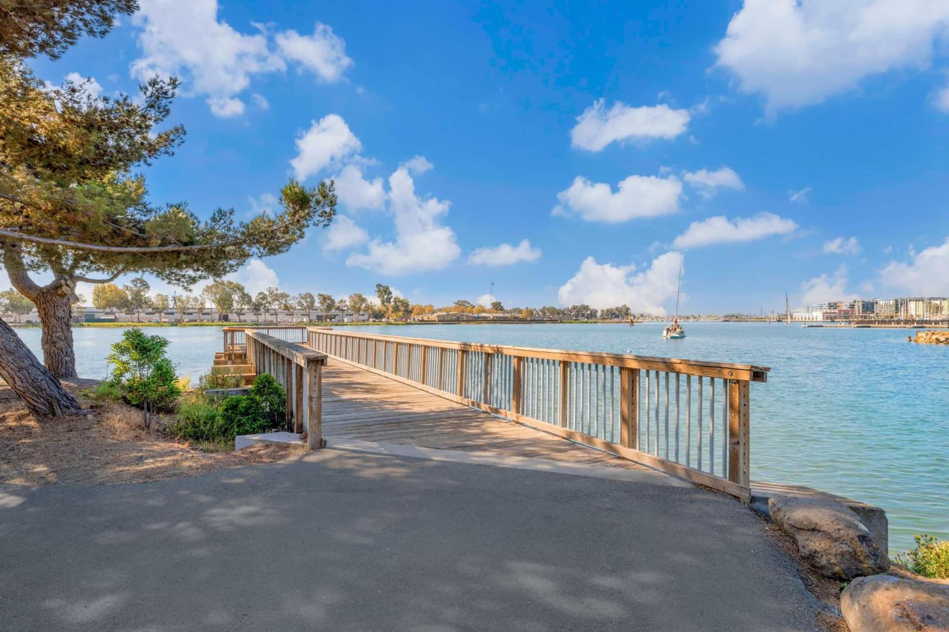 Best Western Plus Bayside Hotel gallery photo in Oakland, CA — image 12