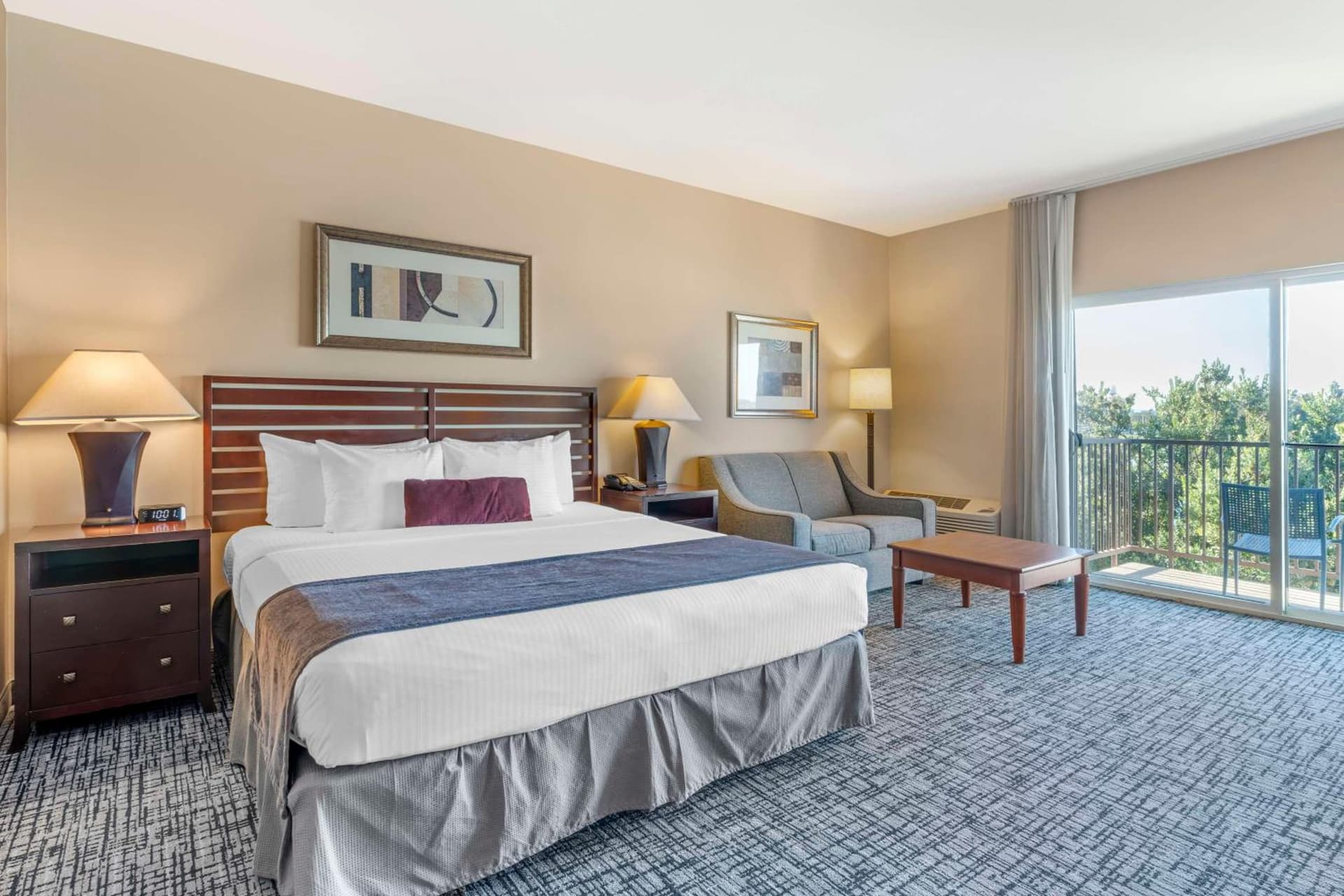 Best Western Plus Bayside Hotel interior in Oakland, CA — gallery photo 2