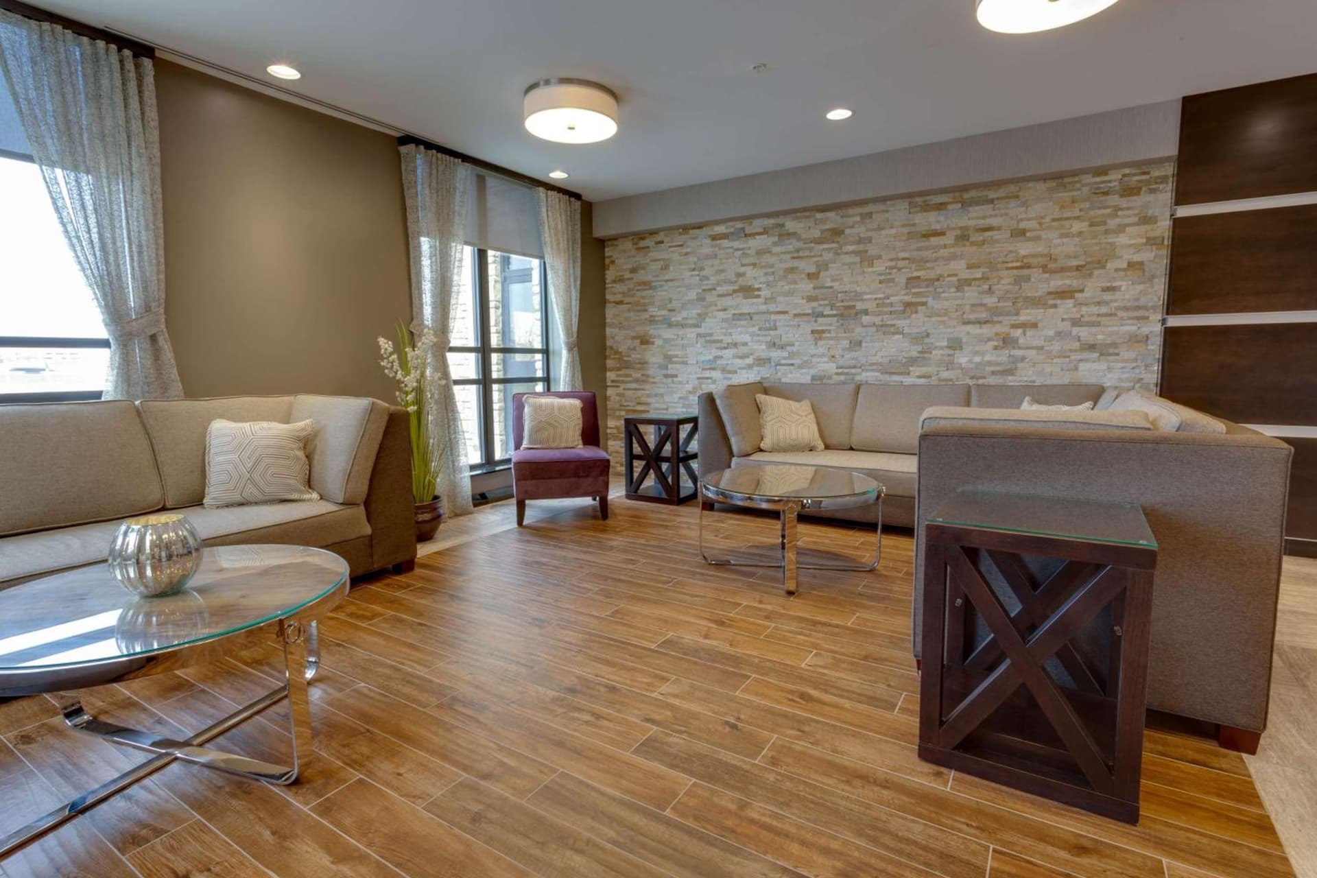 Drury Inn & Suites Overland Park gallery photo in Overland Park, KS — image 4