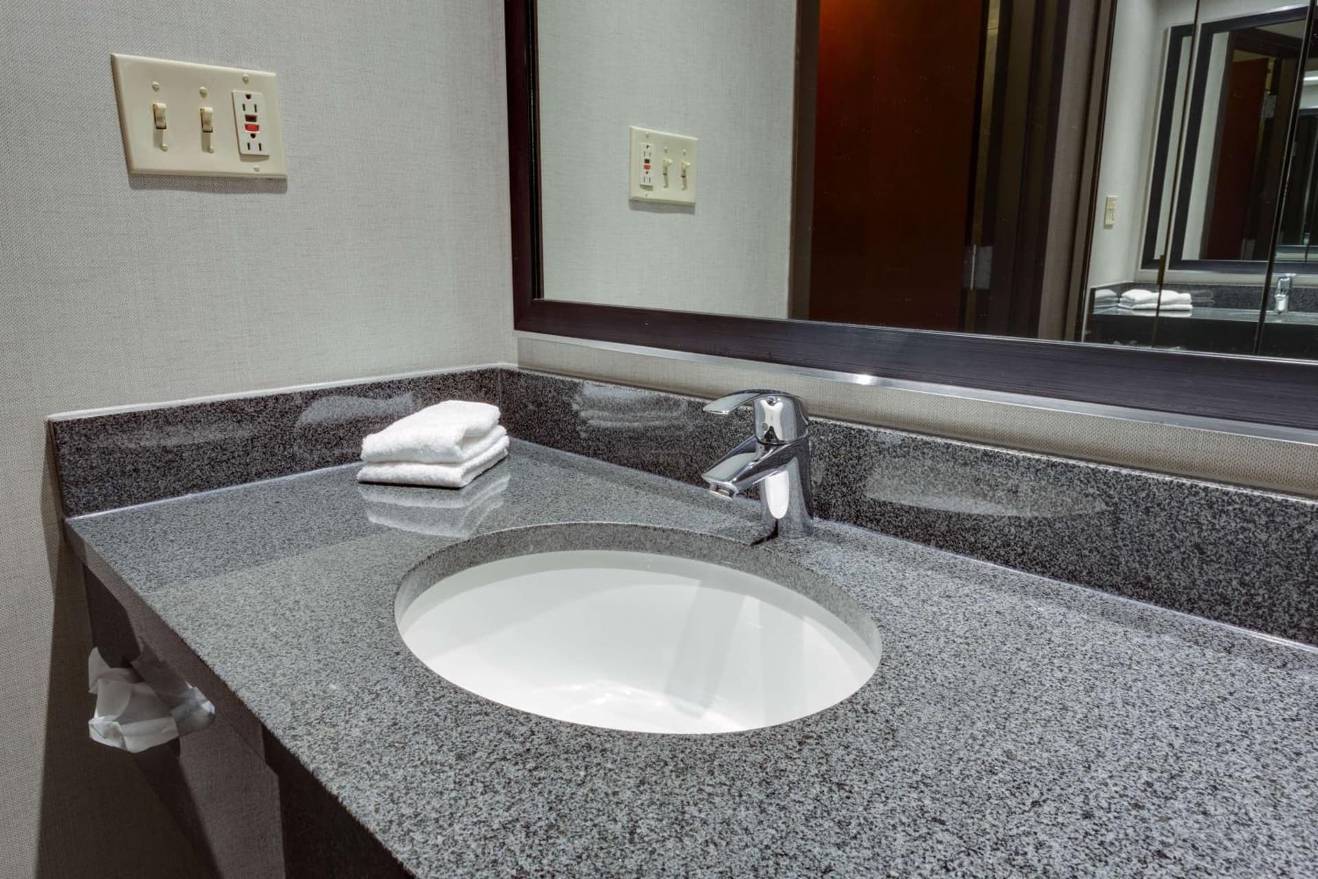 Drury Inn & Suites Overland Park gallery photo in Overland Park, KS — image 39