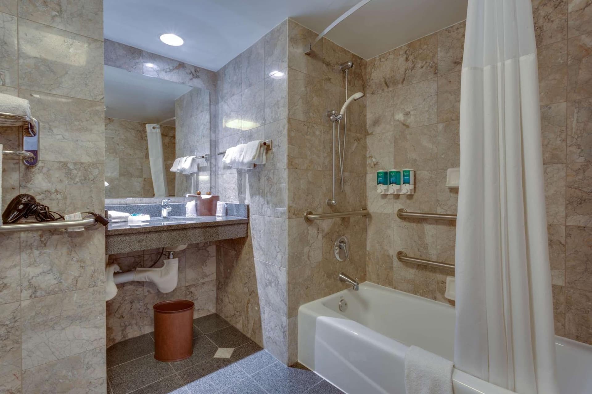 Drury Inn & Suites Overland Park gallery photo in Overland Park, KS — image 41