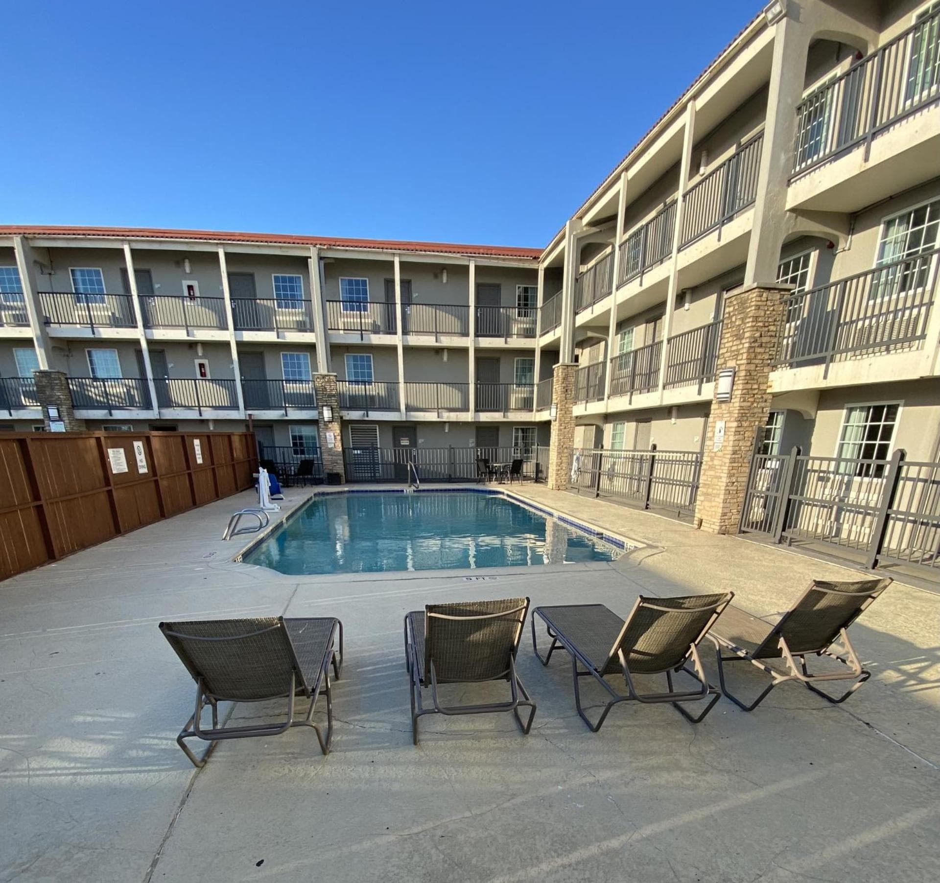 Wingate by Wyndham Galveston Beachfront at the Seawall gallery photo in Galveston, TX — image 14