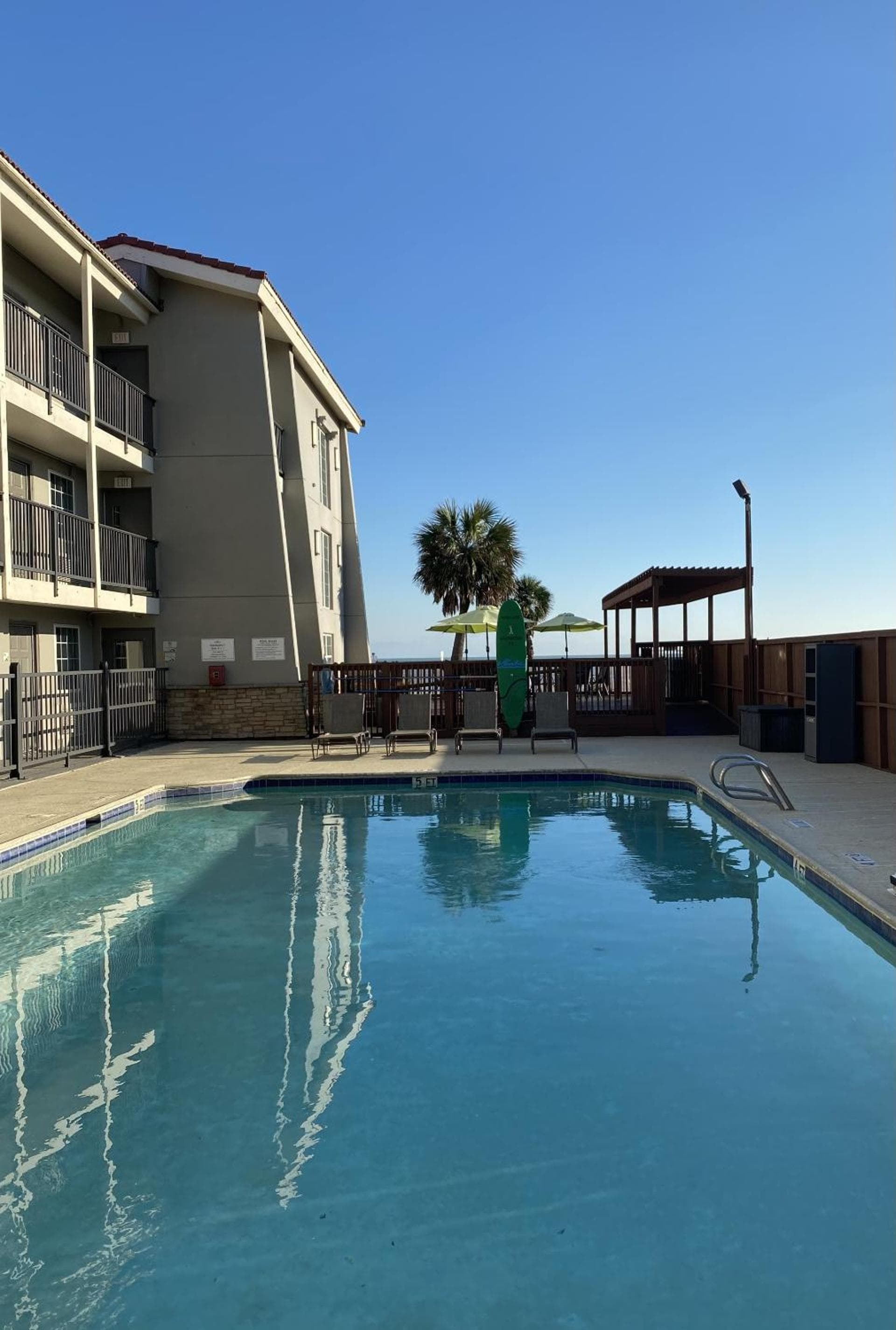 Wingate by Wyndham Galveston Beachfront at the Seawall gallery photo in Galveston, TX — image 9