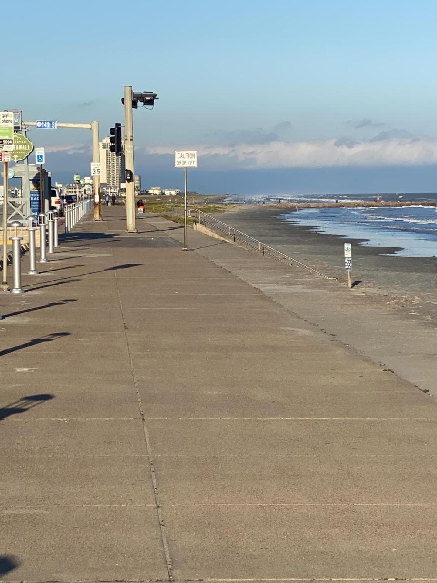 Wingate by Wyndham Galveston Beachfront at the Seawall gallery photo in Galveston, TX — image 6