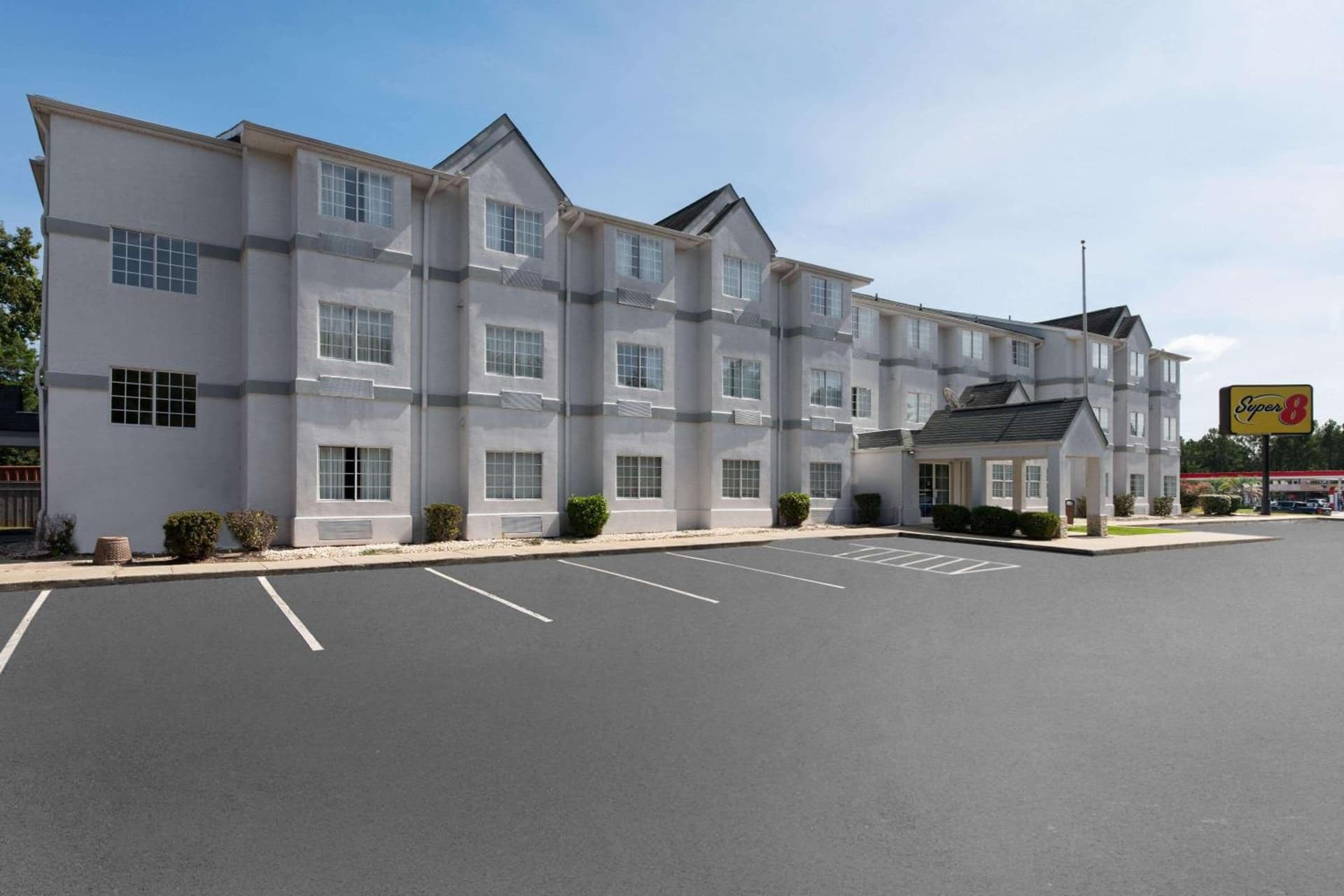 Super 8 by Wyndham Harbison/Parkridge Hospital featured exterior or lobby in Columbia, SC — similar hotel