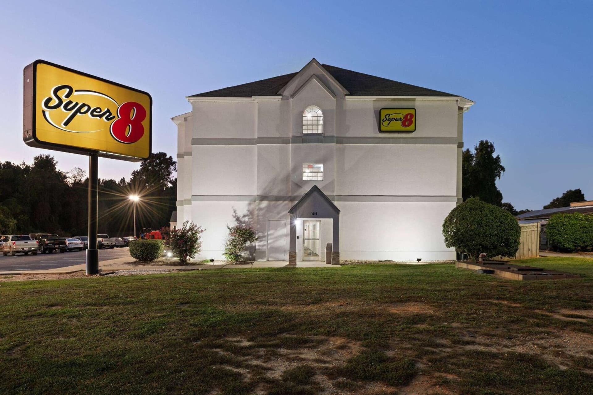 Super 8 by Wyndham Harbison/Parkridge Hospital interior in Columbia, SC — gallery photo 2