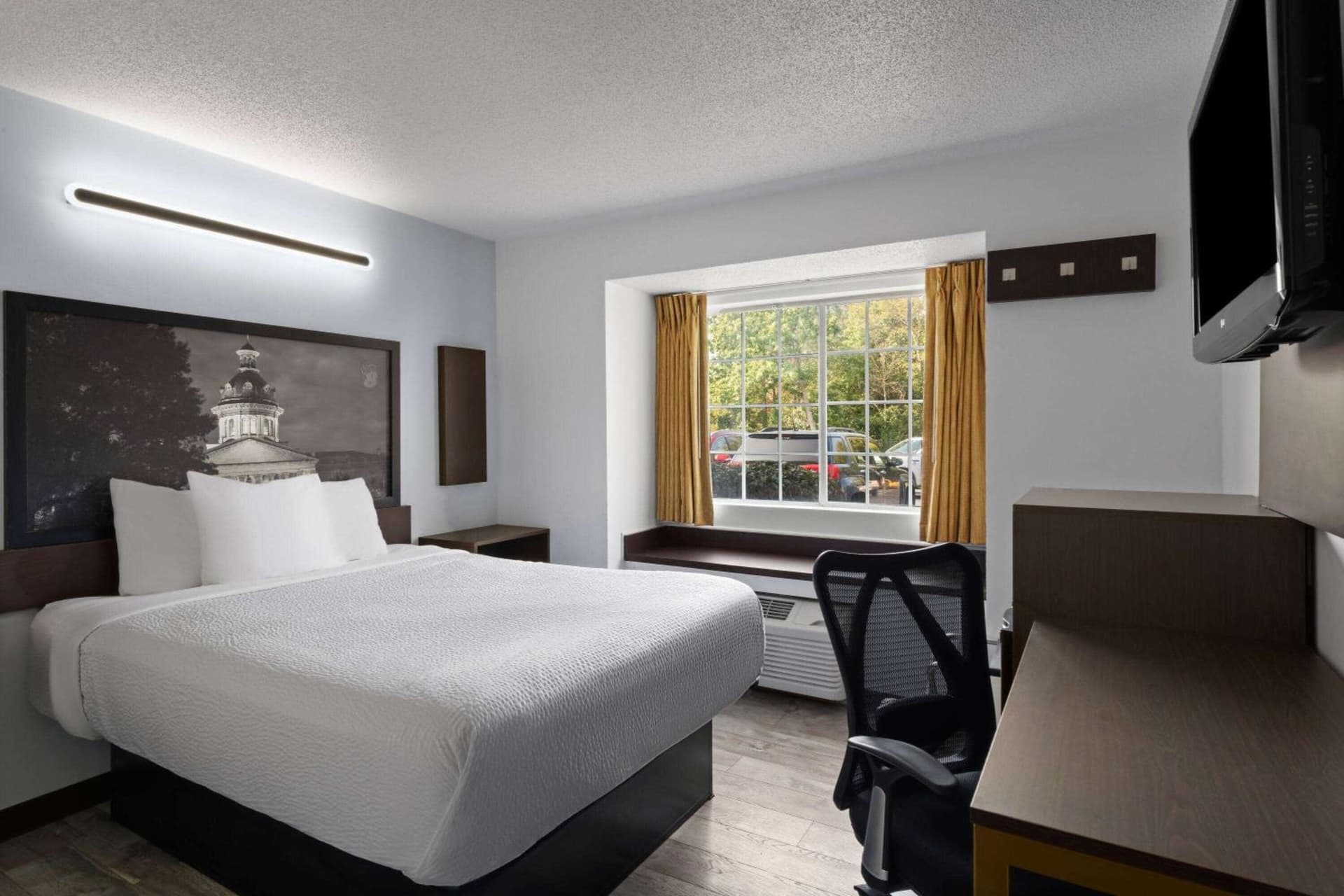 Super 8 by Wyndham Harbison/Parkridge Hospital gallery photo in Columbia, SC — image 10