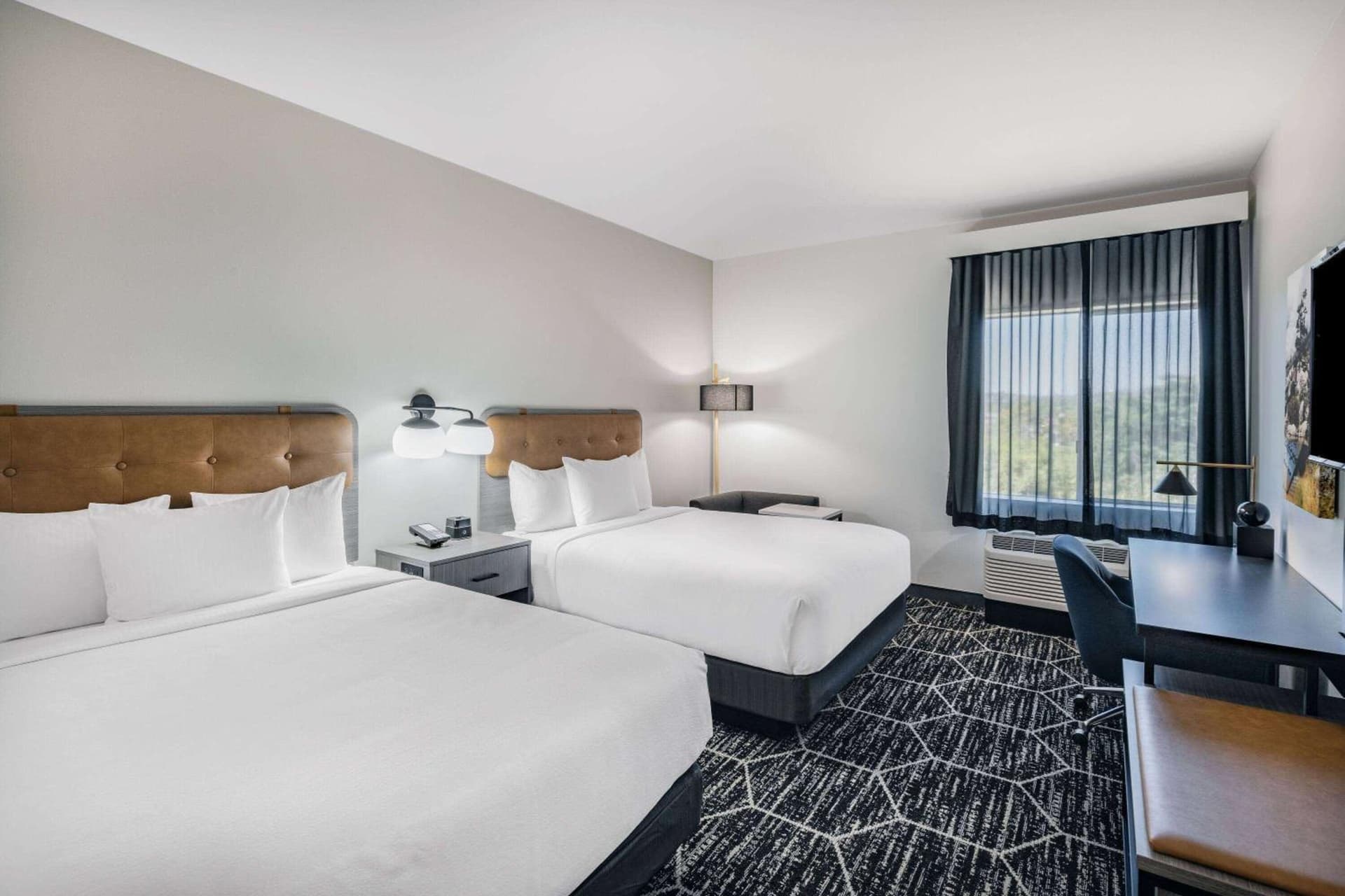 La Quinta Inn & Suites by Wyndham Yucaipa gallery photo in Yucaipa, CA — image 10
