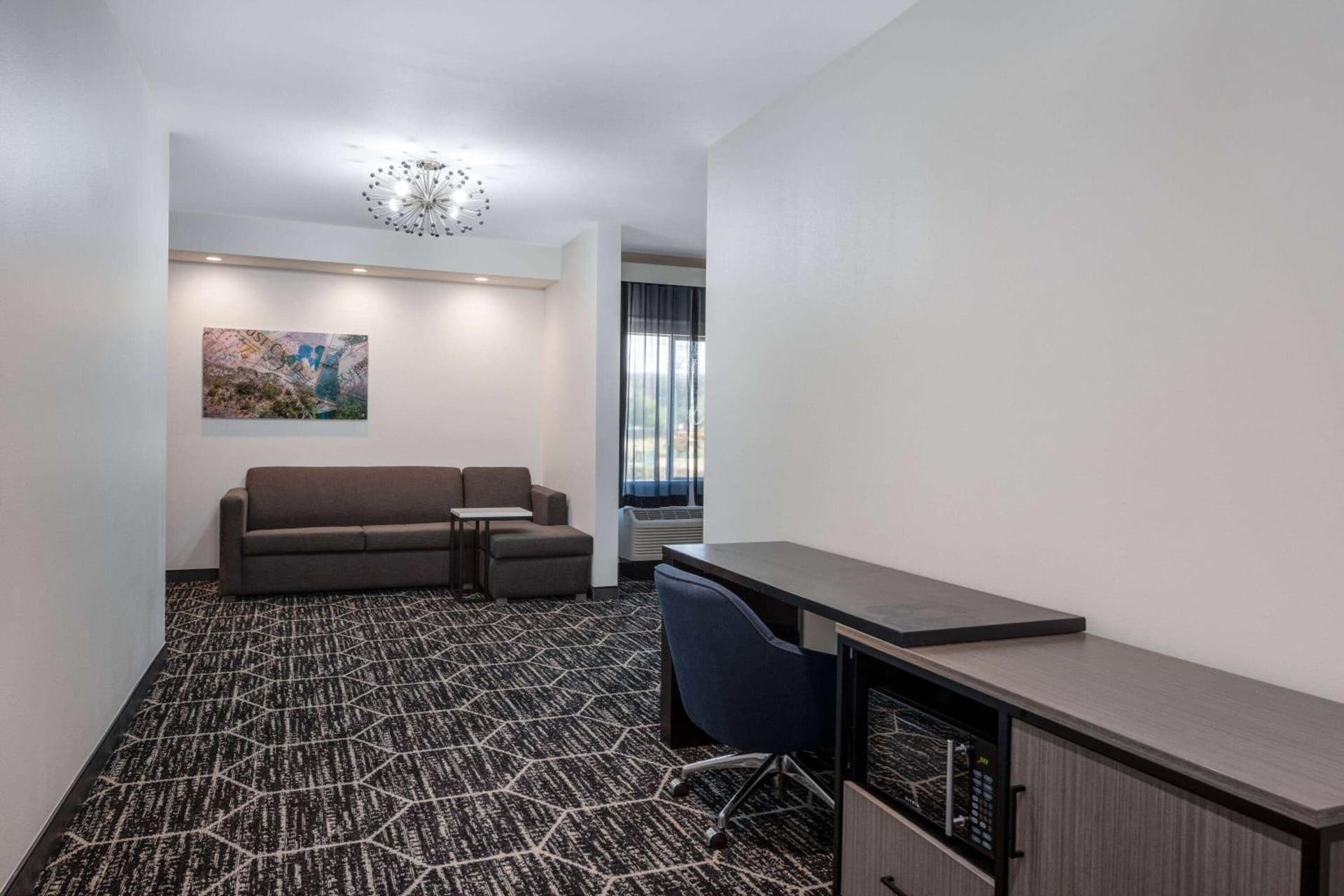 La Quinta Inn & Suites by Wyndham Yucaipa gallery photo in Yucaipa, CA — image 12