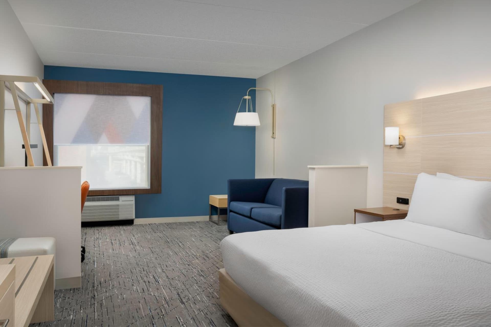 Holiday Inn Express & Suites Pittsburgh North Shore by IHG gallery photo in Pittsburgh, PA — image 36