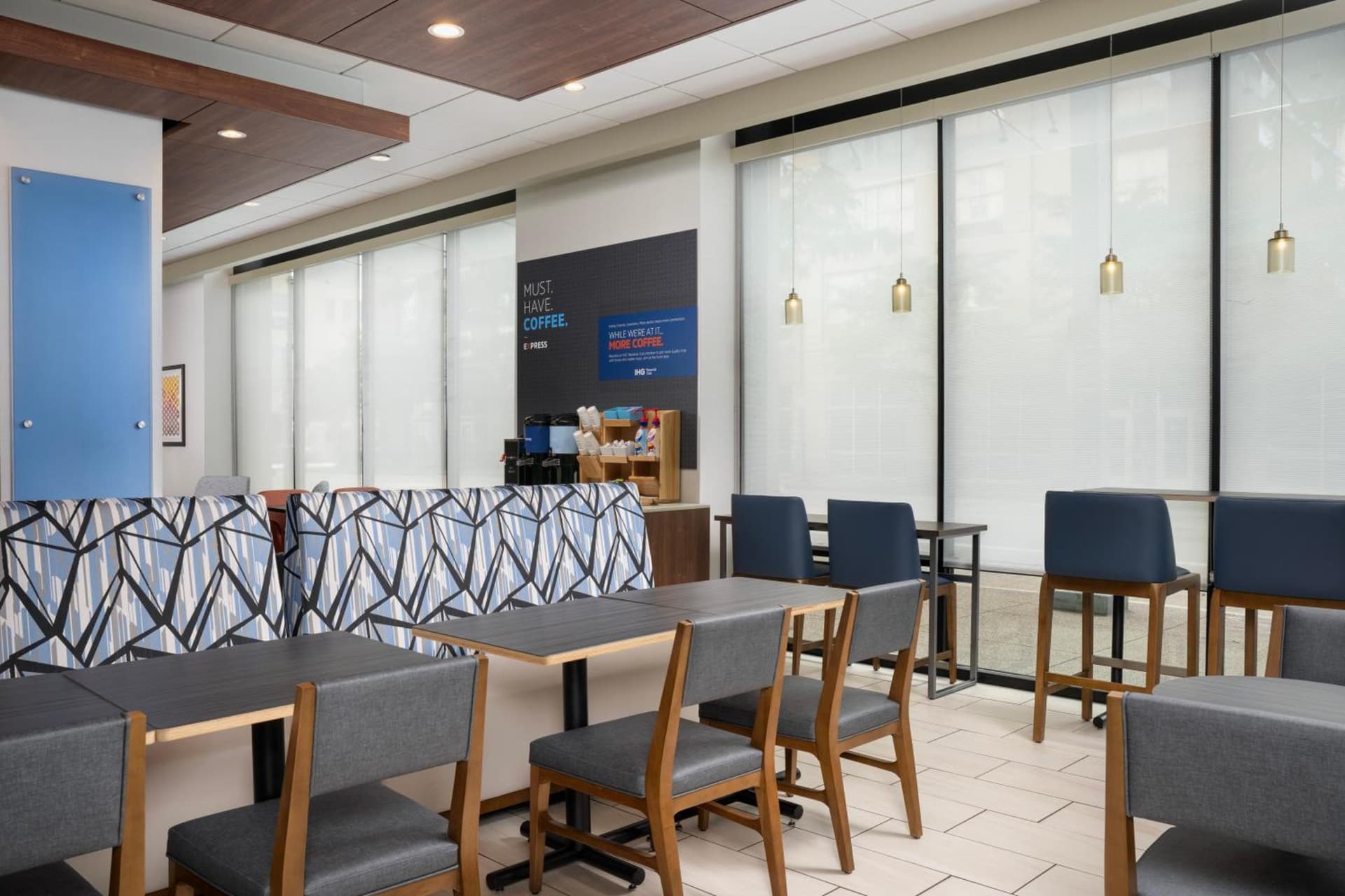 Holiday Inn Express & Suites Pittsburgh North Shore by IHG gallery photo in Pittsburgh, PA — image 16