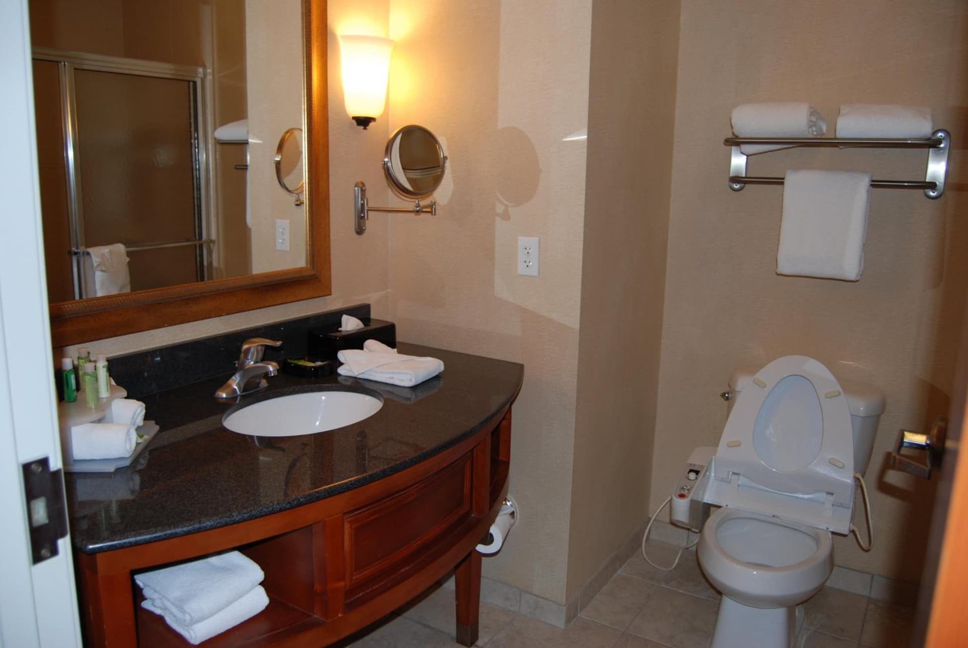 Holiday Inn Express Hotel & Suites Auburn Hills by IHG gallery photo in Auburn Hills, MI — image 36