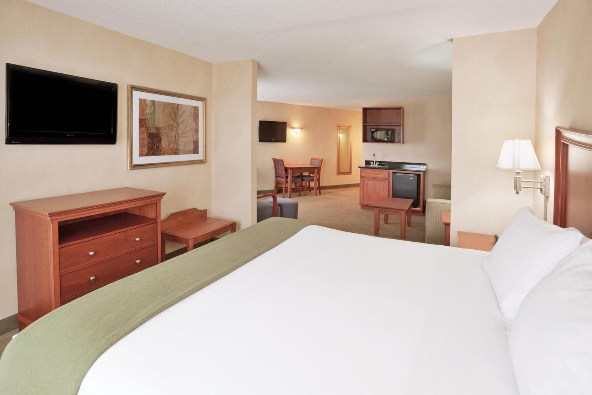Holiday Inn Express Hotel & Suites Auburn Hills by IHG gallery photo in Auburn Hills, MI — image 20