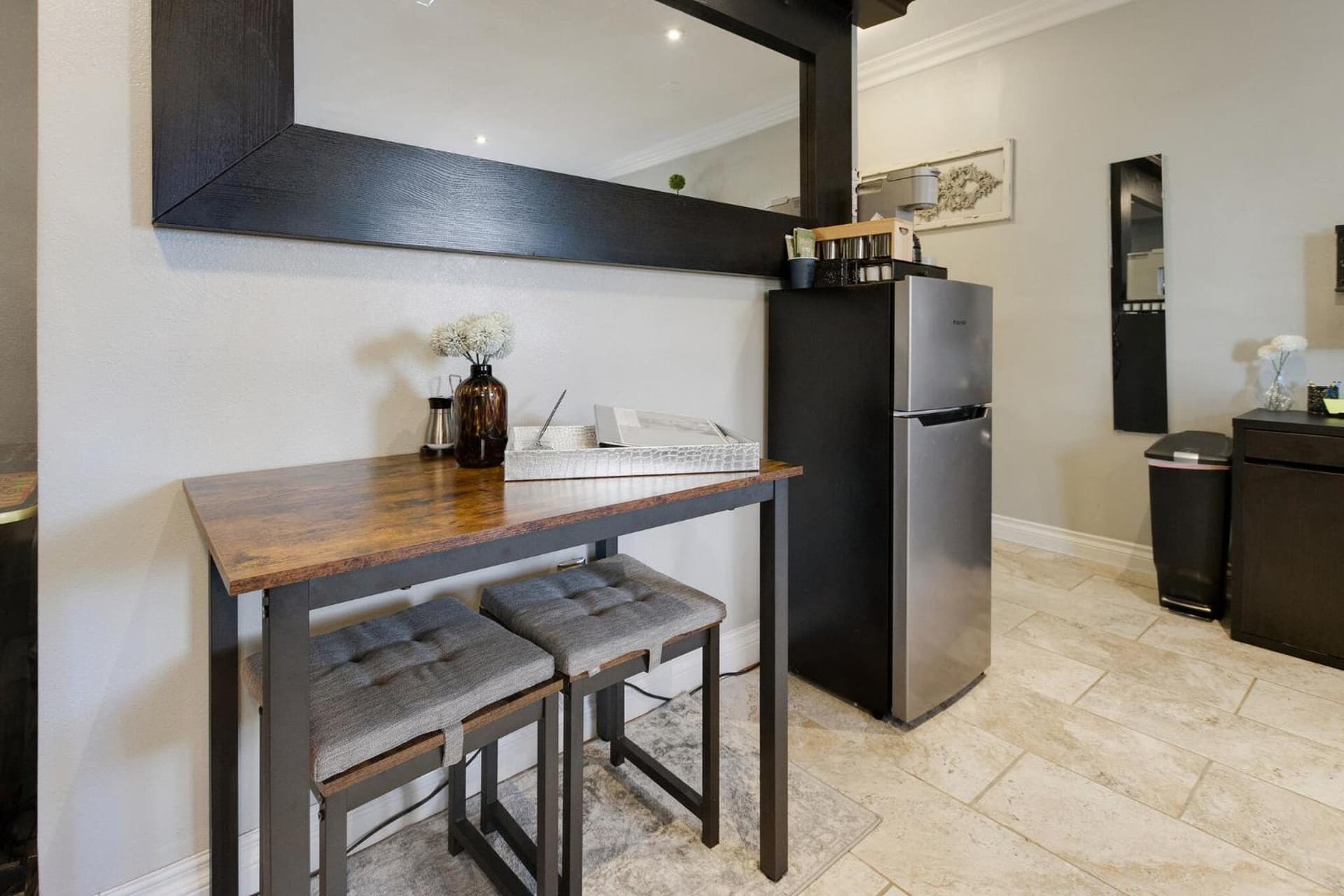 Luxury Cozy Studio with Firepit gallery photo in Vista, CA — image 16