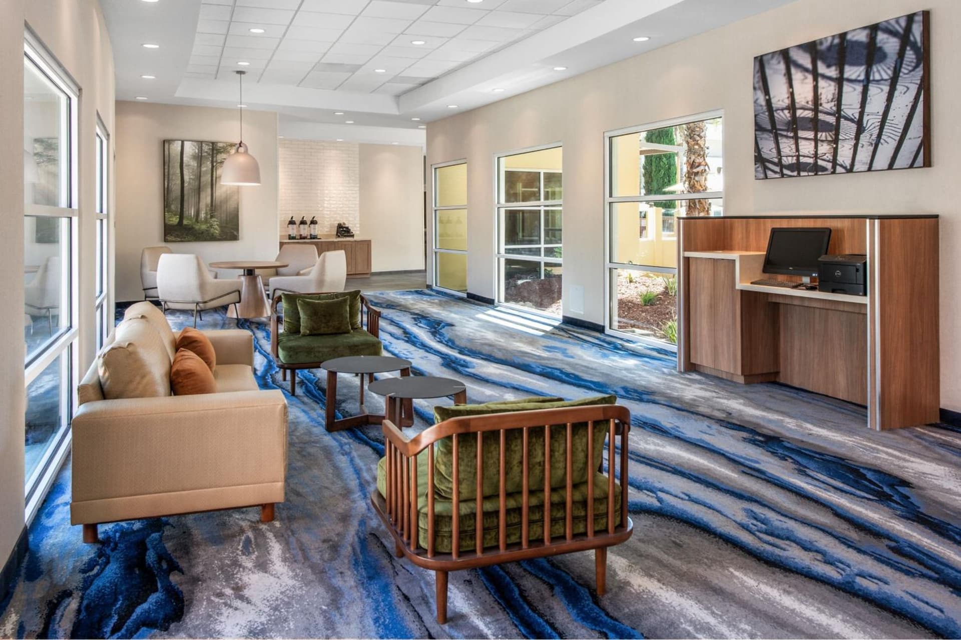 Fairfield Inn and Suites by Marriott San Jose Airport property views in San Jose, CA — gallery photo 3