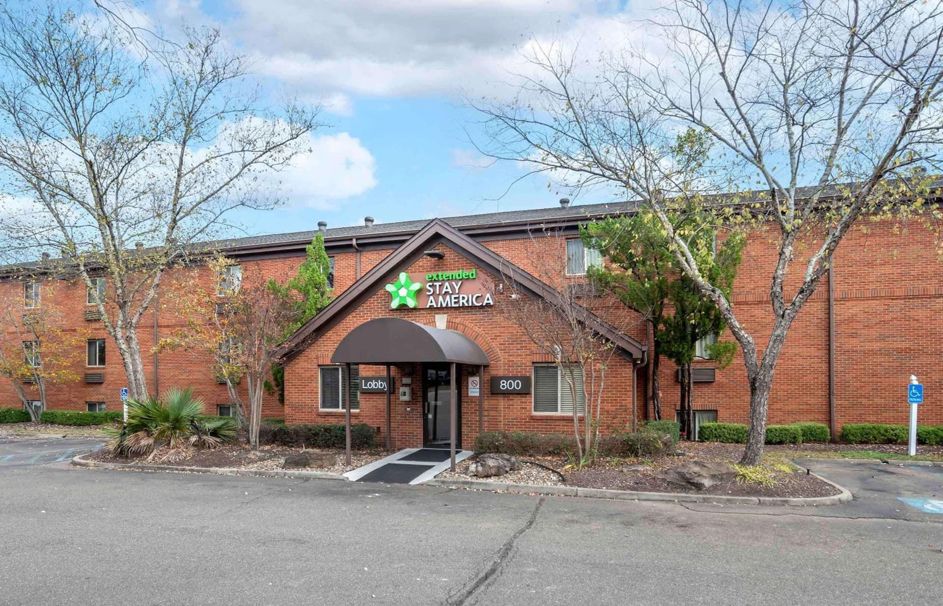 Studio 6 Suites Jackson Ridgeland MS featured exterior or lobby in Ridgeland, MS — similar hotel