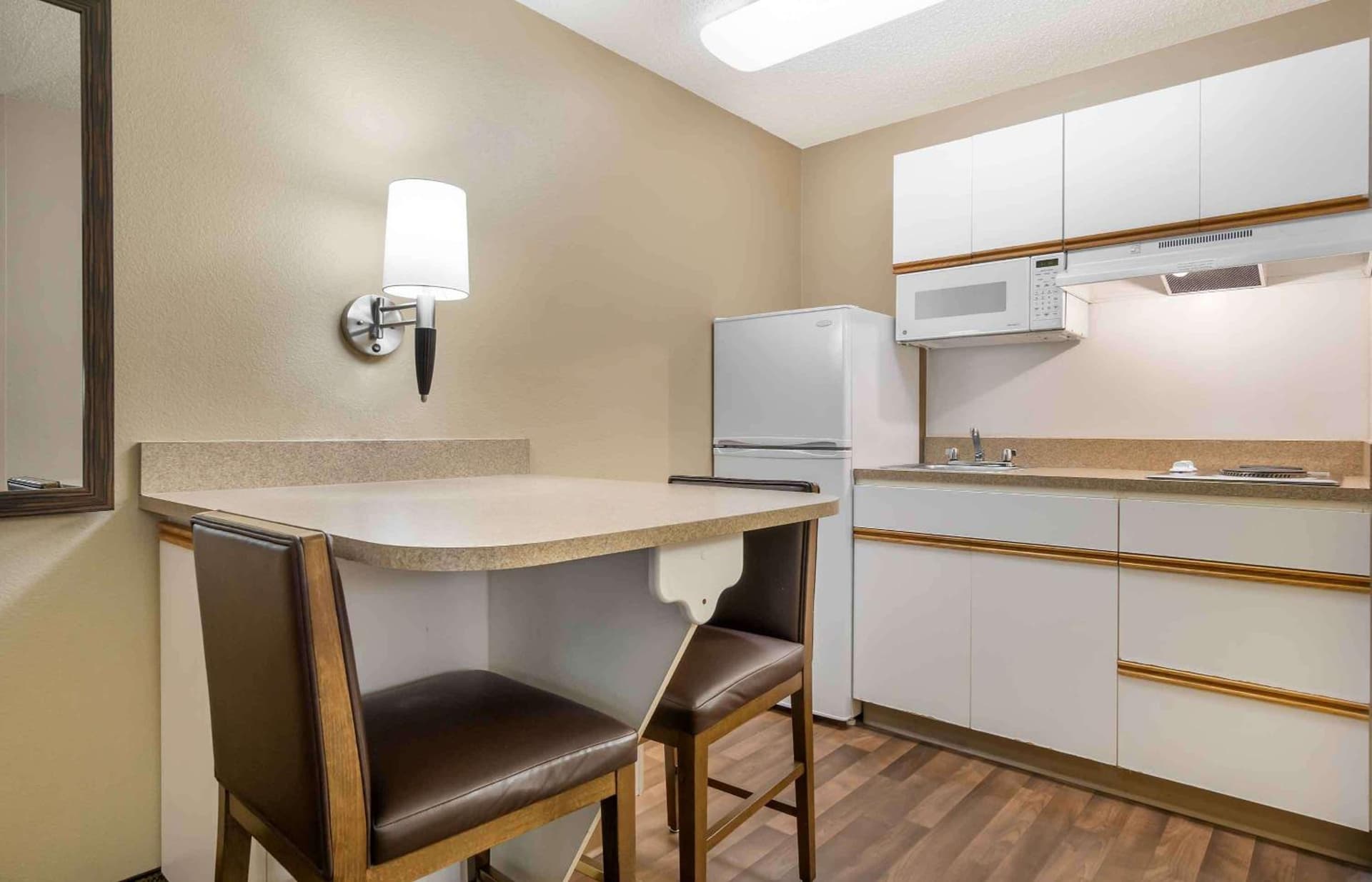 Extended Stay America Suites - Seattle - Bellevue - Factoria property views in Bellevue, WA — gallery photo 3