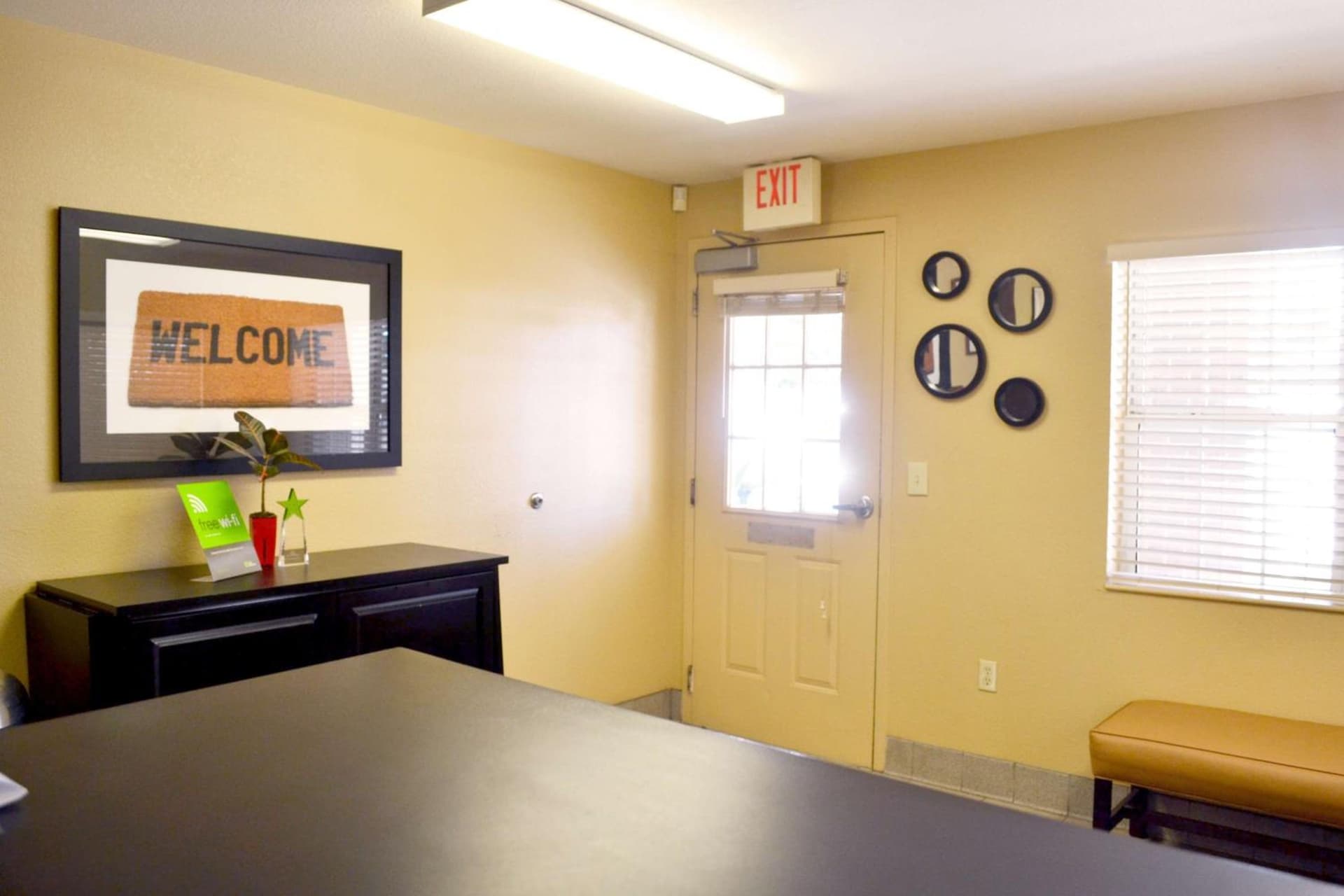 Extended Stay America Select Suites - Denver - Lakewood South property views in Lakewood, CO — gallery photo 3