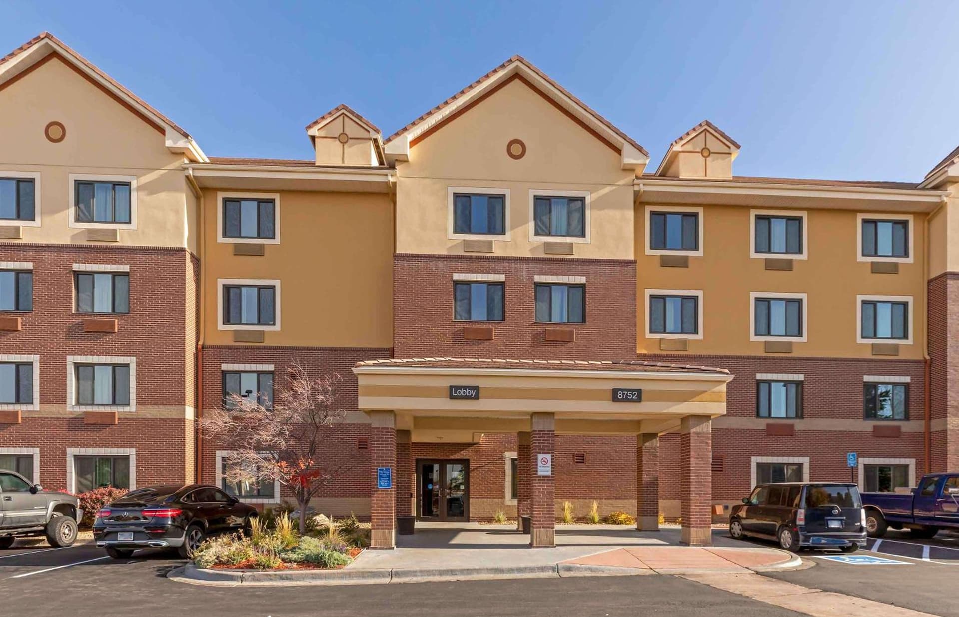 Extended Stay America Suites - Denver - Park Meadows interior in Lone Tree, CO — gallery photo 2