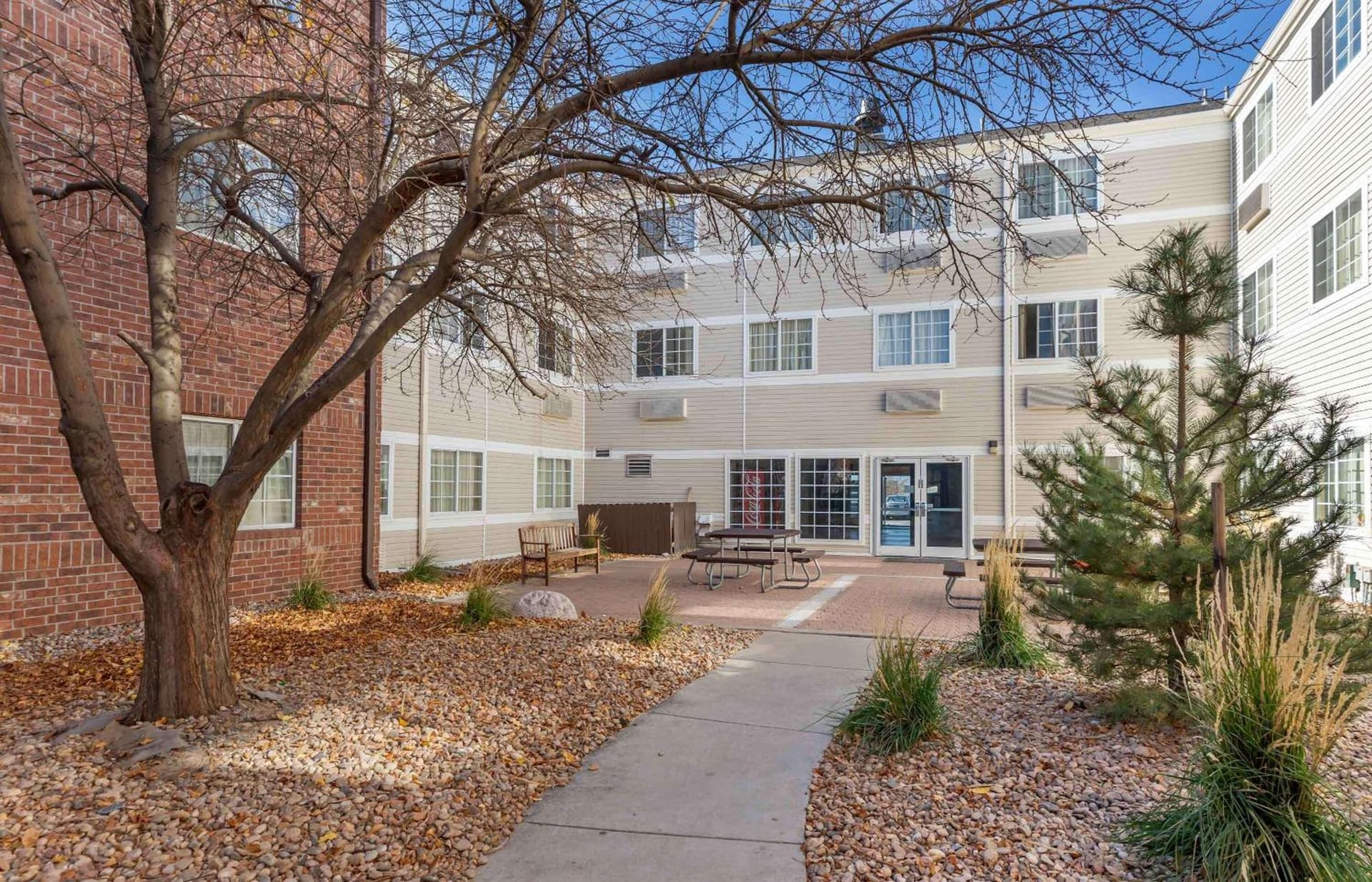 Extended Stay America Select Suites - Denver - Tech Center South - Greenwood Village gallery photo in Centennial, CO — image 11