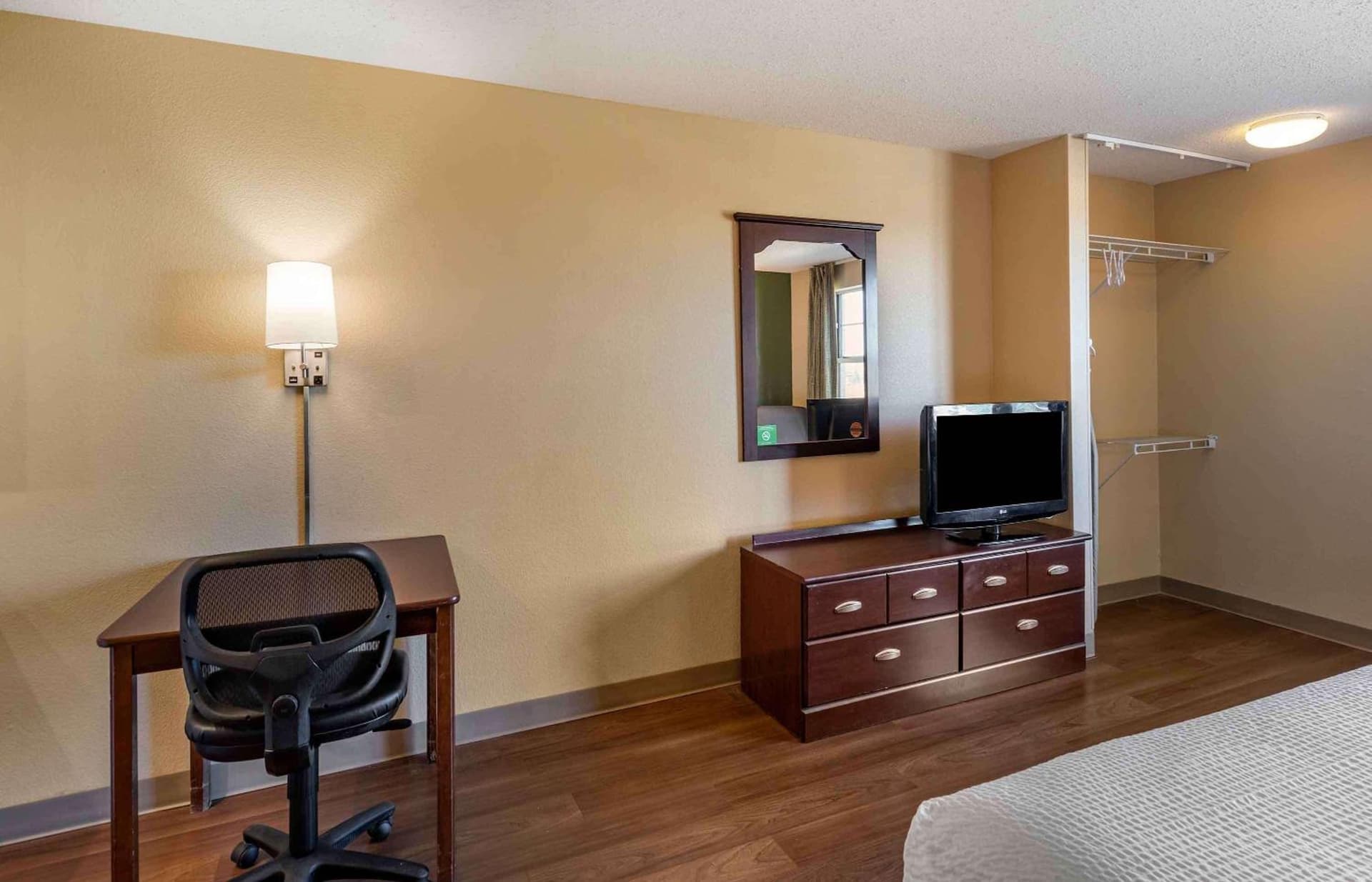 Extended Stay America Suites - Denver - Westminster gallery photo in Westminster, CO — image 25
