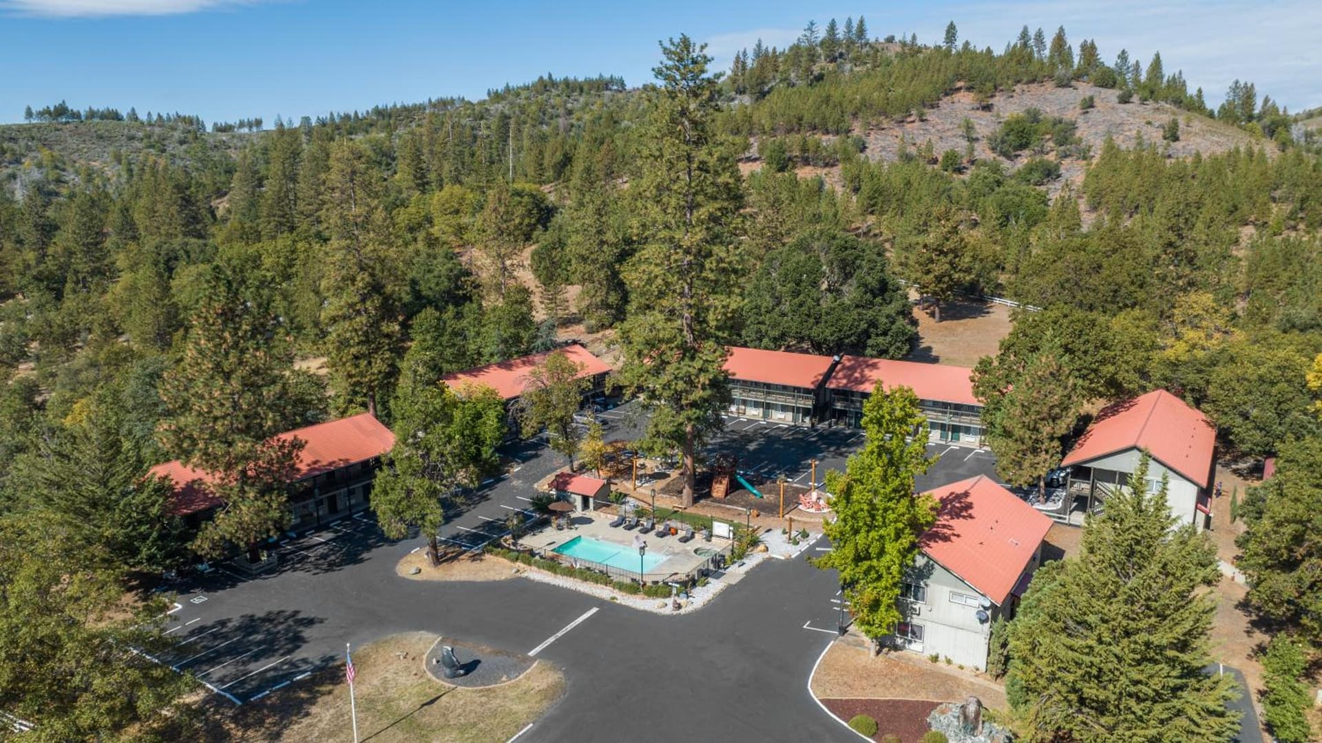 Yosemite Westgate Lodge featured exterior or lobby in Groveland, CA — similar hotel
