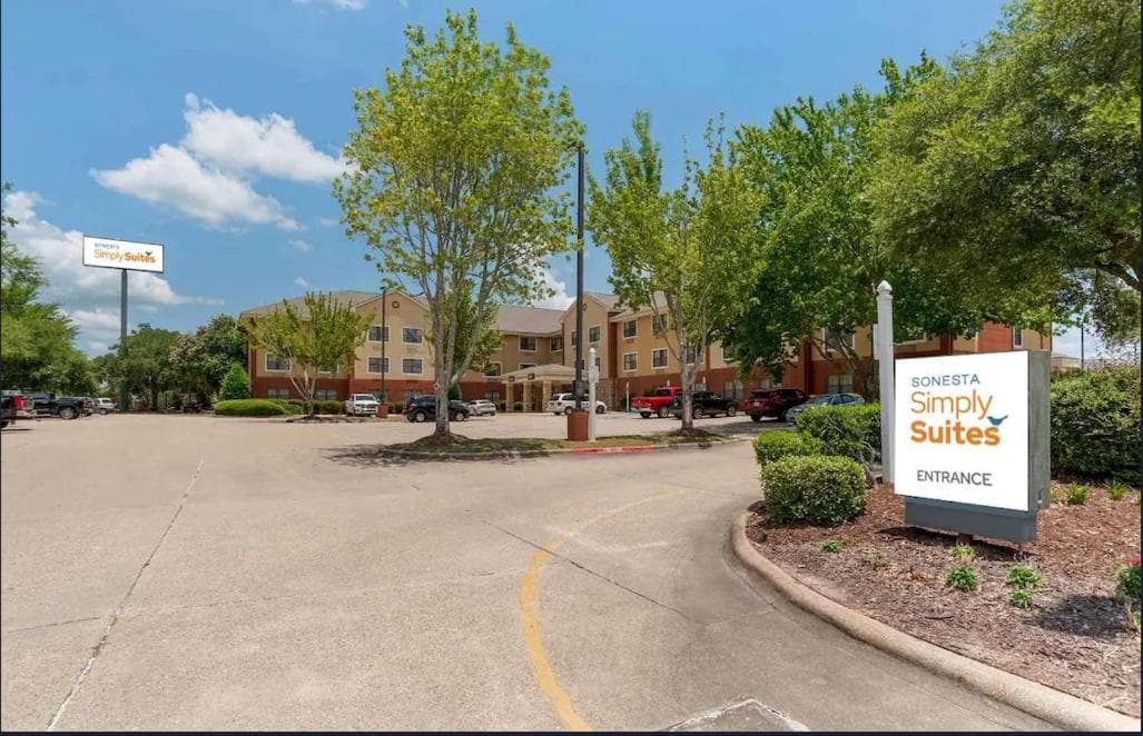 Sonesta ES Suites Lafayette Airport Extended Stay featured exterior or lobby in Lafayette, LA — similar hotel