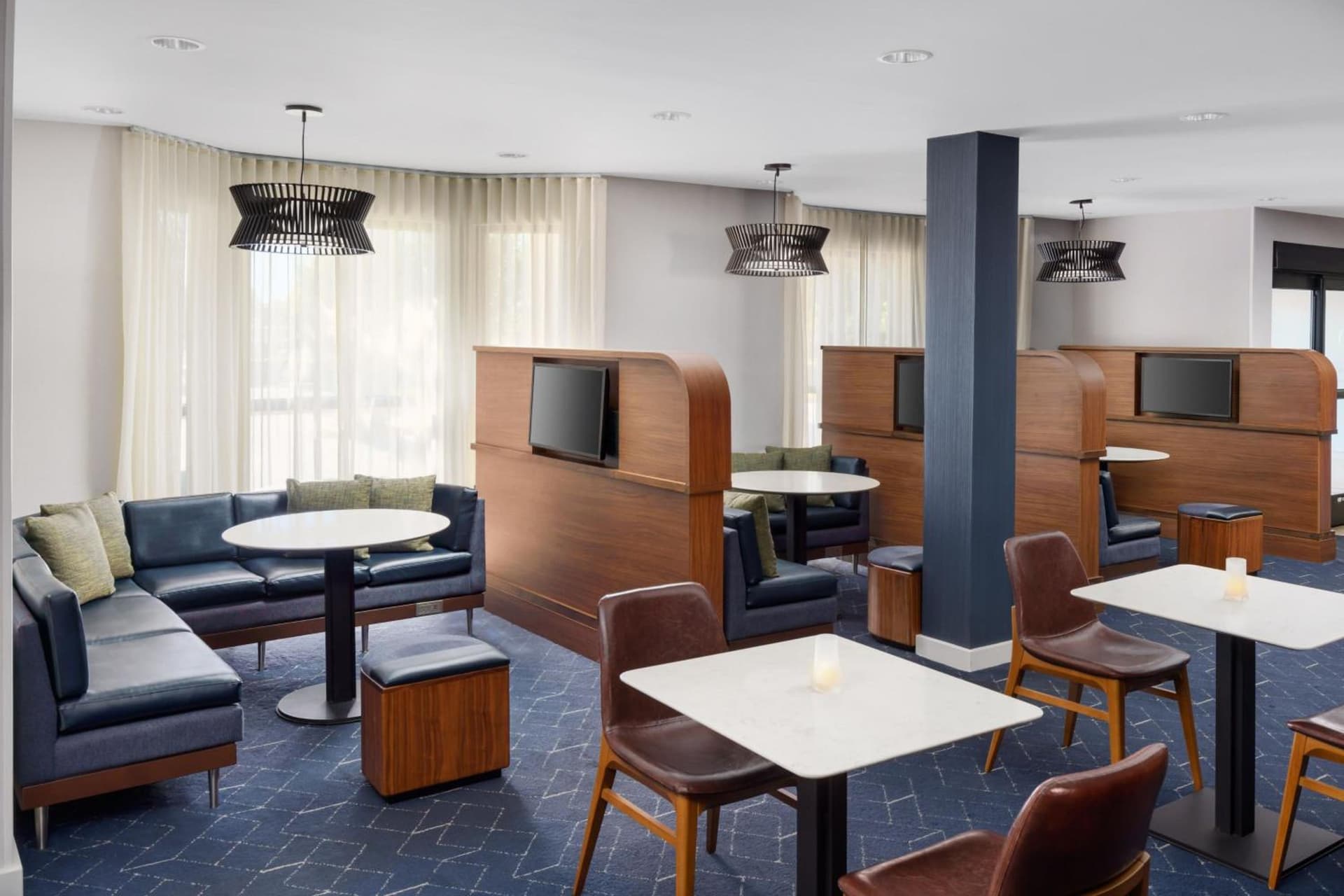 Courtyard By Marriott Salinas Monterey property views in Salinas, CA — gallery photo 3