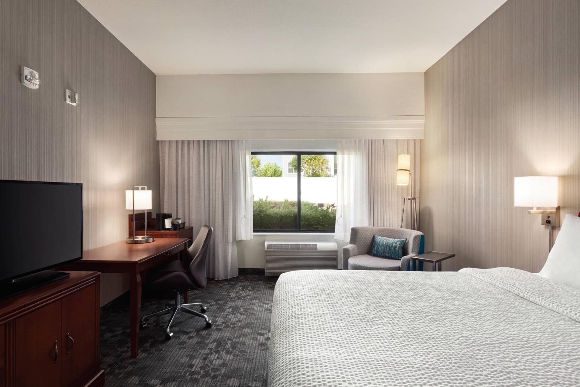 Courtyard By Marriott Salinas Monterey gallery photo in Salinas, CA — image 10