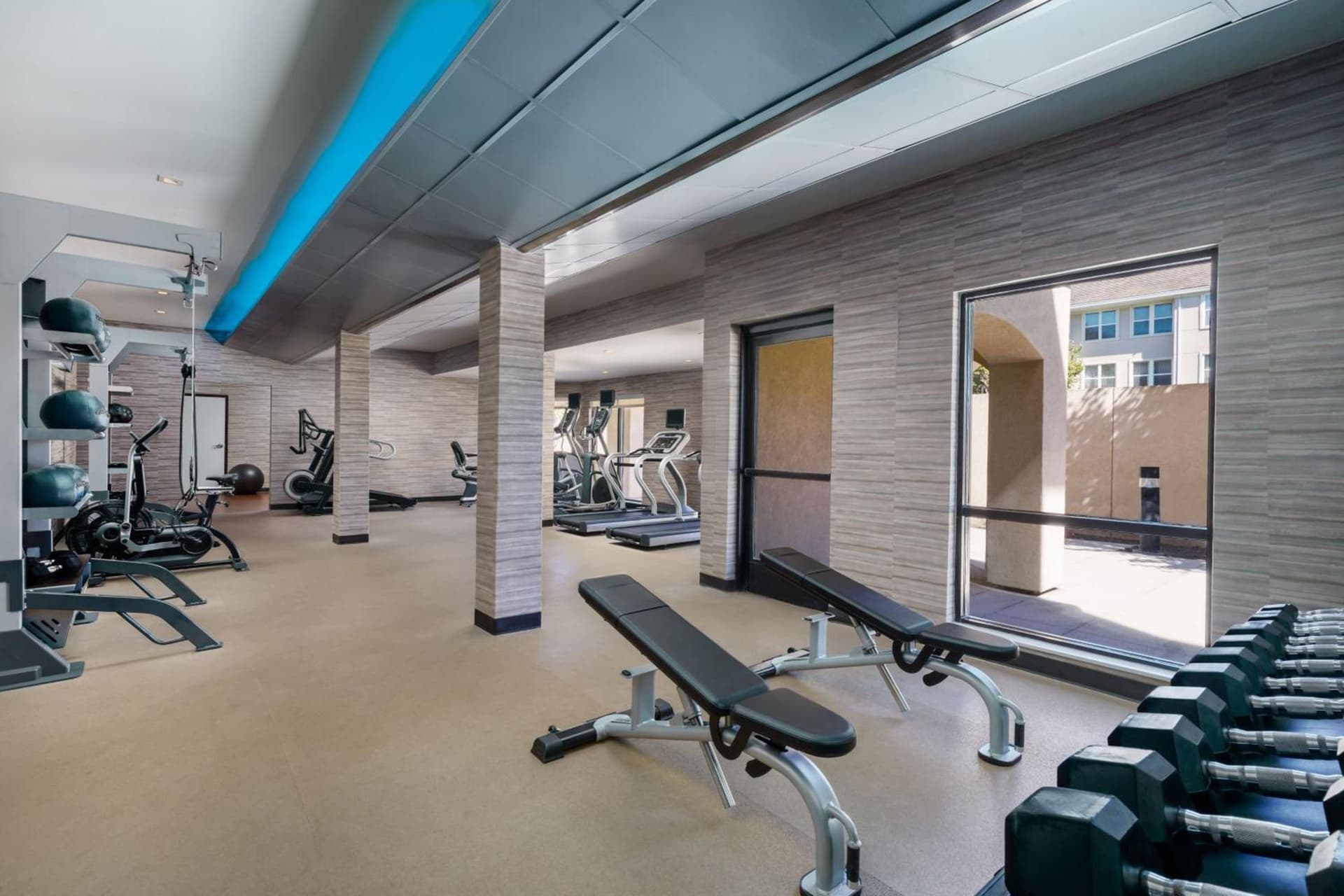 Courtyard By Marriott Salinas Monterey interior in Salinas, CA — gallery photo 2