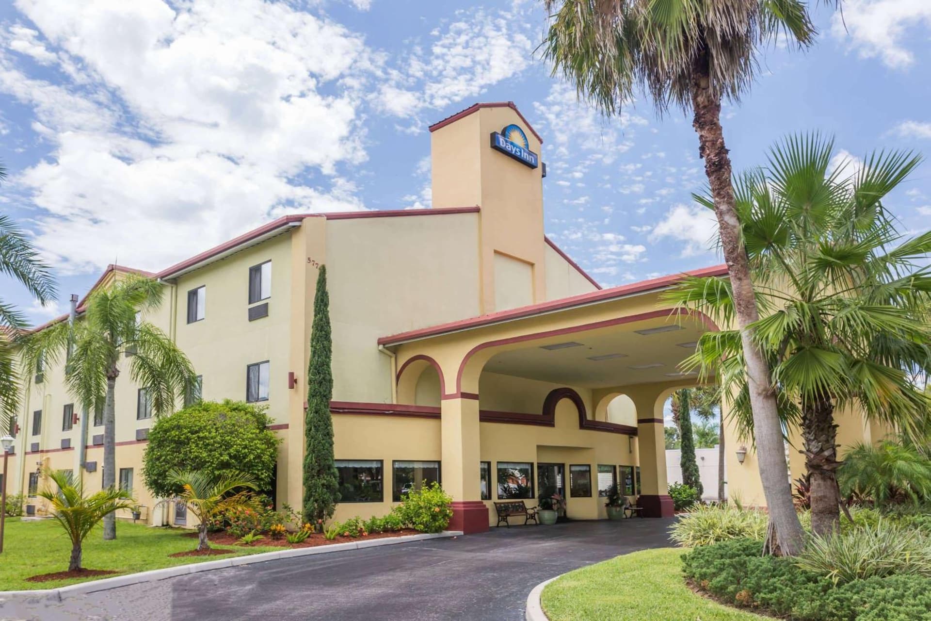 Days Inn by Wyndham Sarasota I-75 featured exterior or lobby in Sarasota, FL — similar hotel