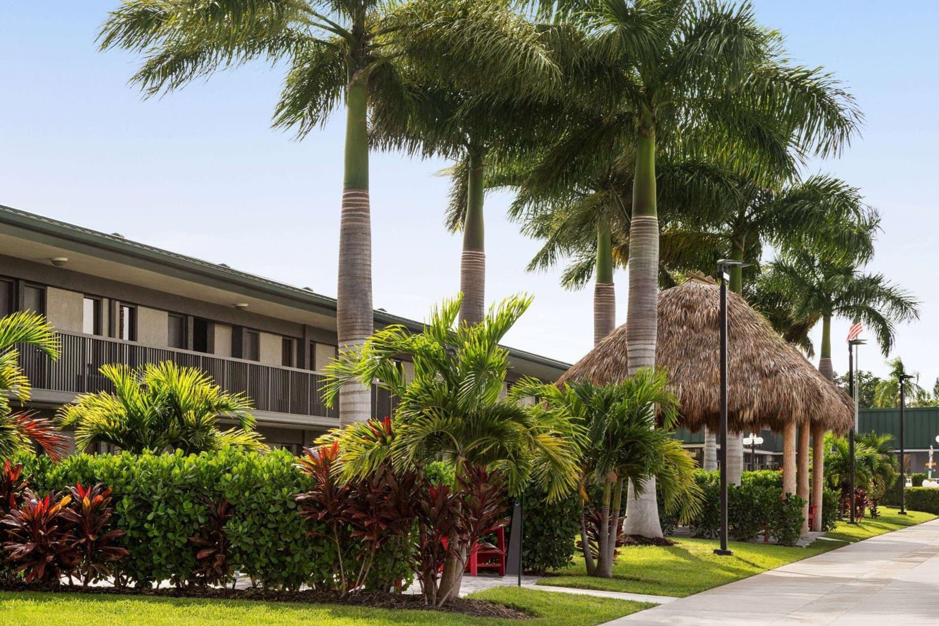 Ramada by Wyndham Sarasota Waterfront gallery photo in Sarasota, FL — image 40