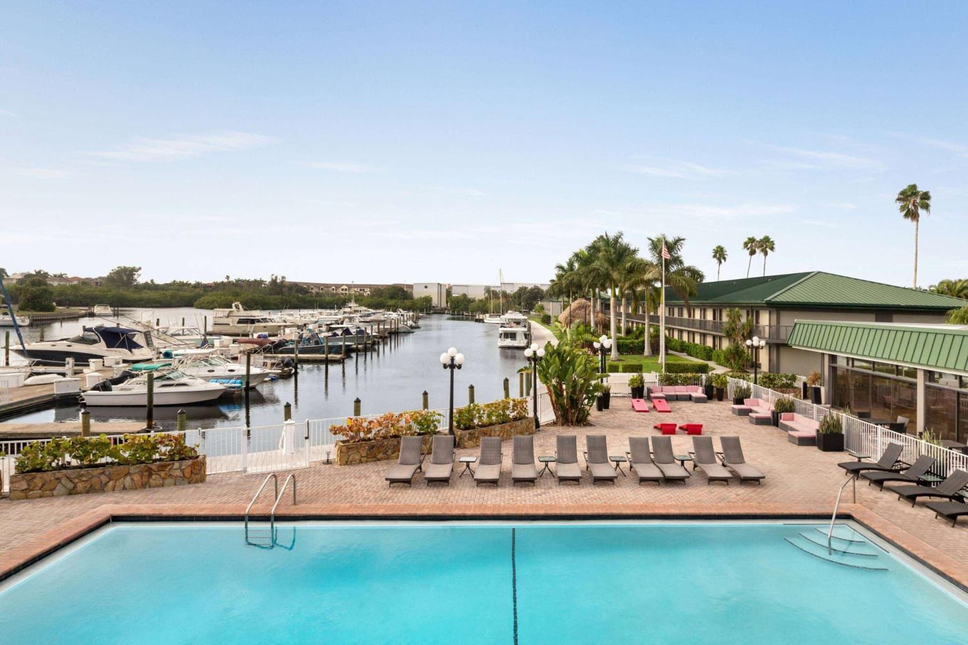 Ramada by Wyndham Sarasota Waterfront gallery photo in Sarasota, FL — image 11