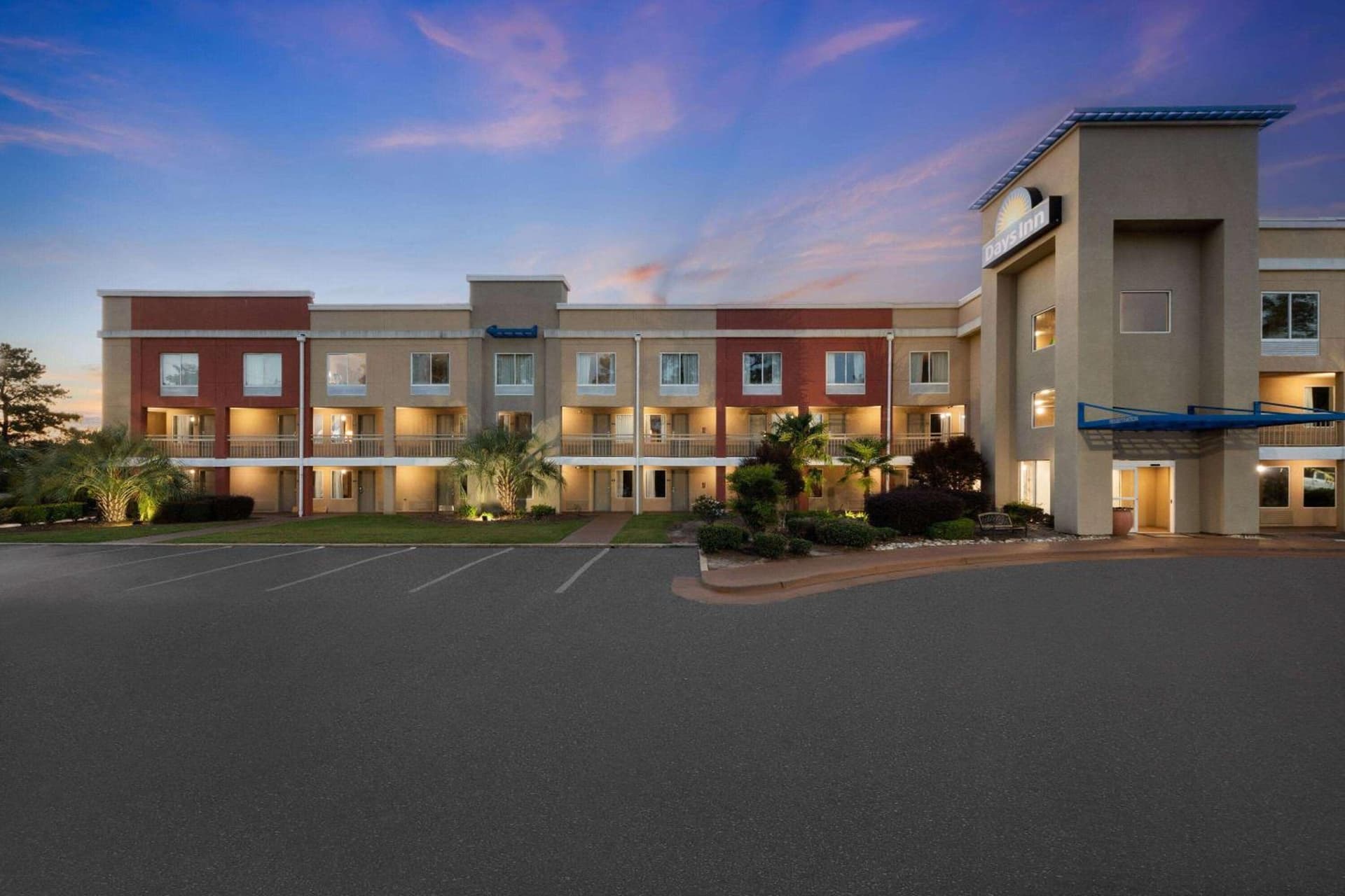 Days Inn by Wyndham Florence Near Civic Center featured exterior or lobby in Florence, SC — similar hotel