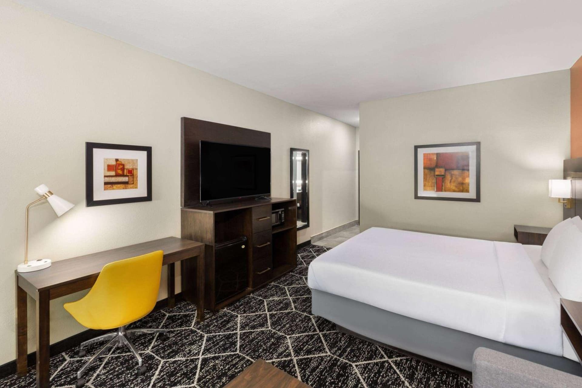 La Quinta by Wyndham Olathe gallery photo in Olathe, KS — image 26