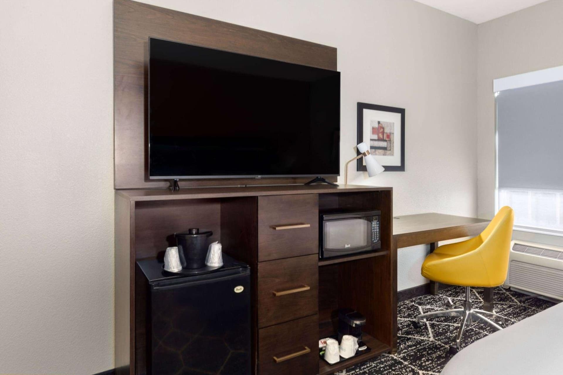 La Quinta by Wyndham Olathe gallery photo in Olathe, KS — image 13