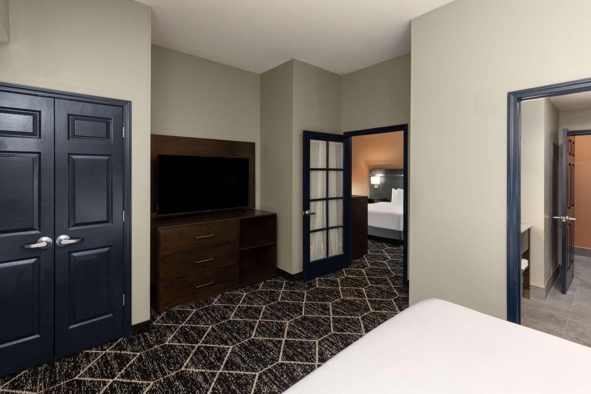 La Quinta by Wyndham Olathe property views in Olathe, KS — gallery photo 3