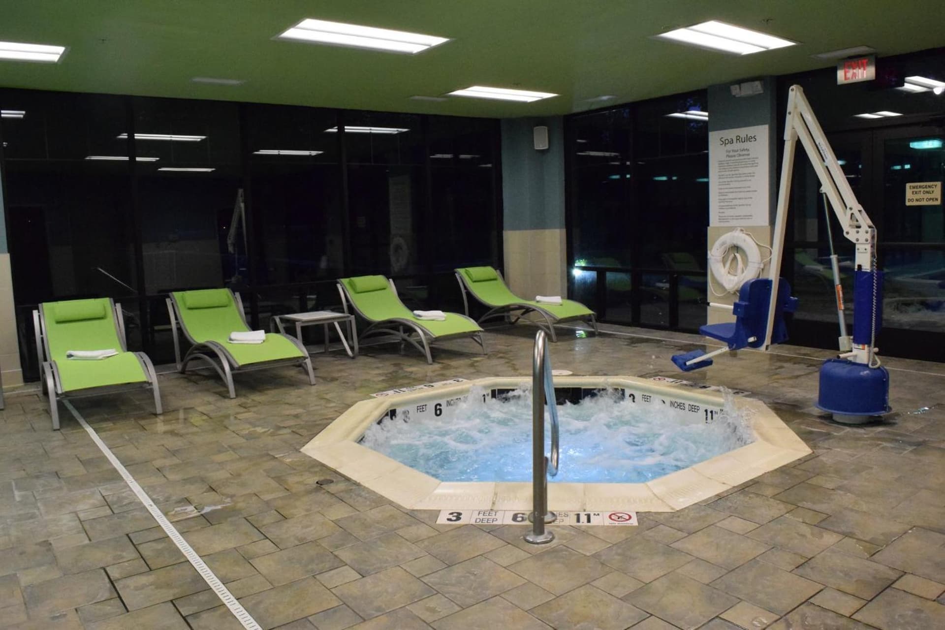 Holiday Inn Express Hotel & Suites Rochester Webster by IHG gallery photo in Webster — image 13