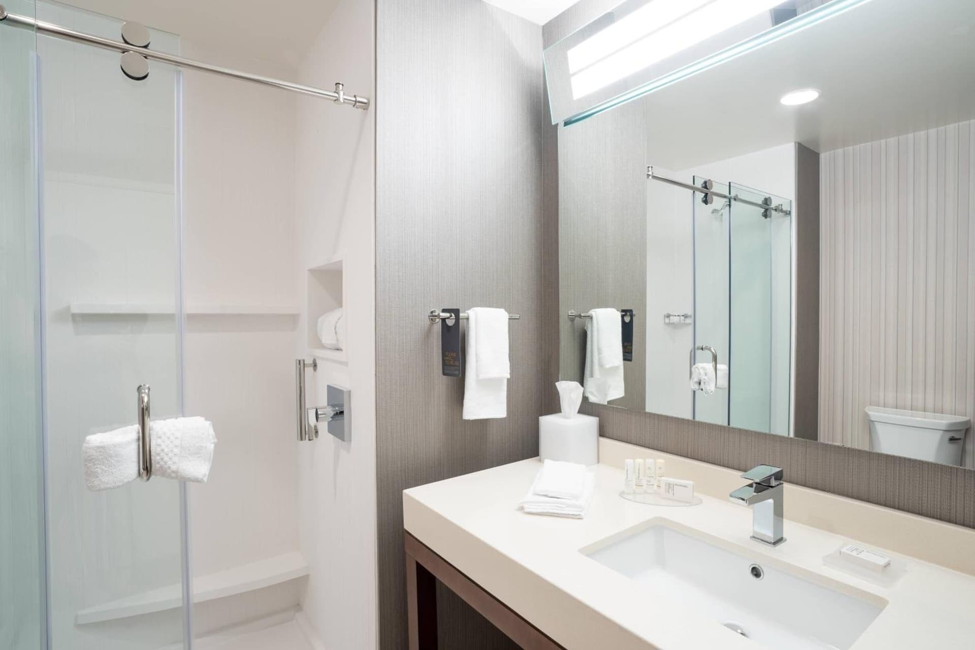 Courtyard by Marriott Charleston-North Charleston gallery photo in Charleston, SC — image 33